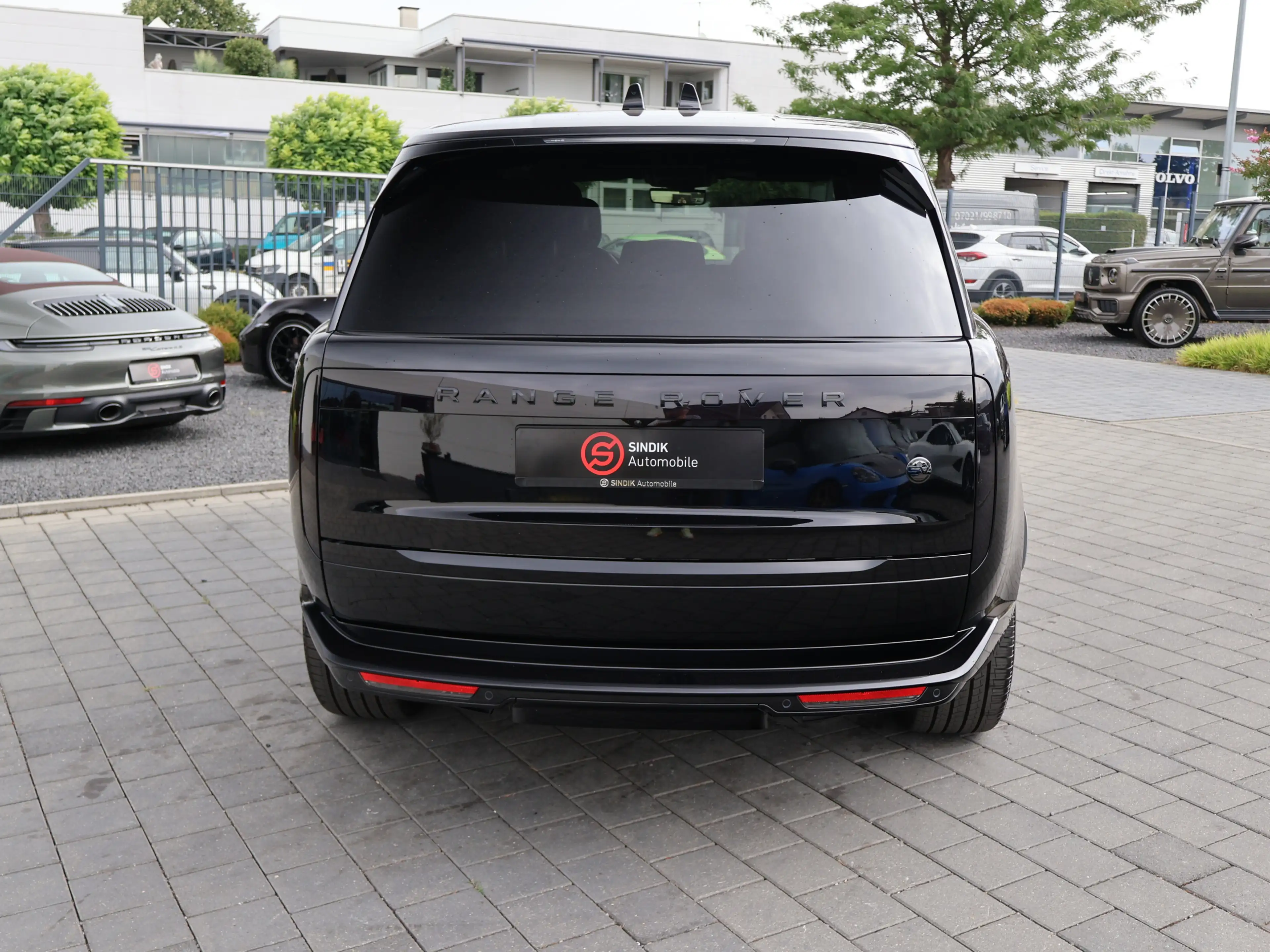 Land Rover Range Rover SV P615 EDITION Black RearTV-Massag — photo 10