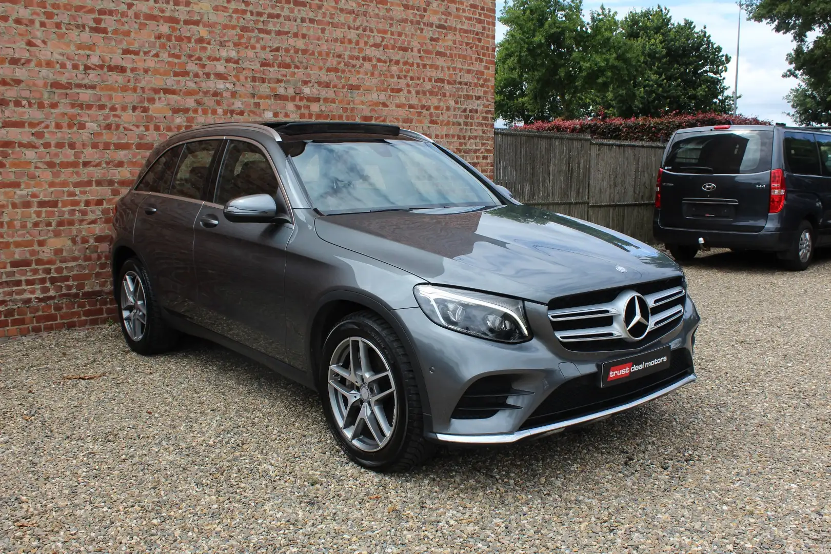 Mercedes-Benz GLC 250 GLC 250  AMG 4-Matic * Garantie * Zwart - 2