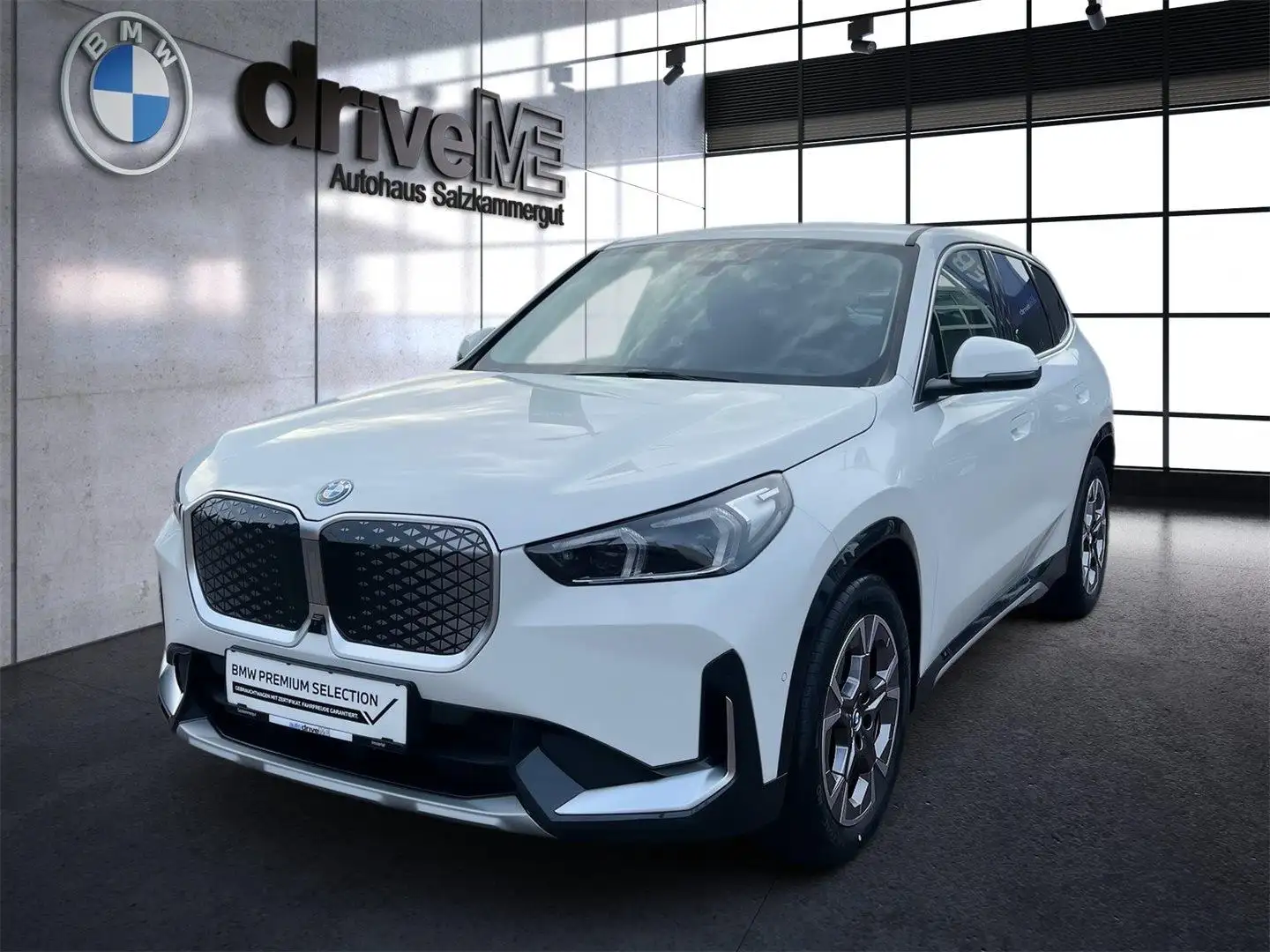 BMW iX1 eDrive20 Blanc - 1