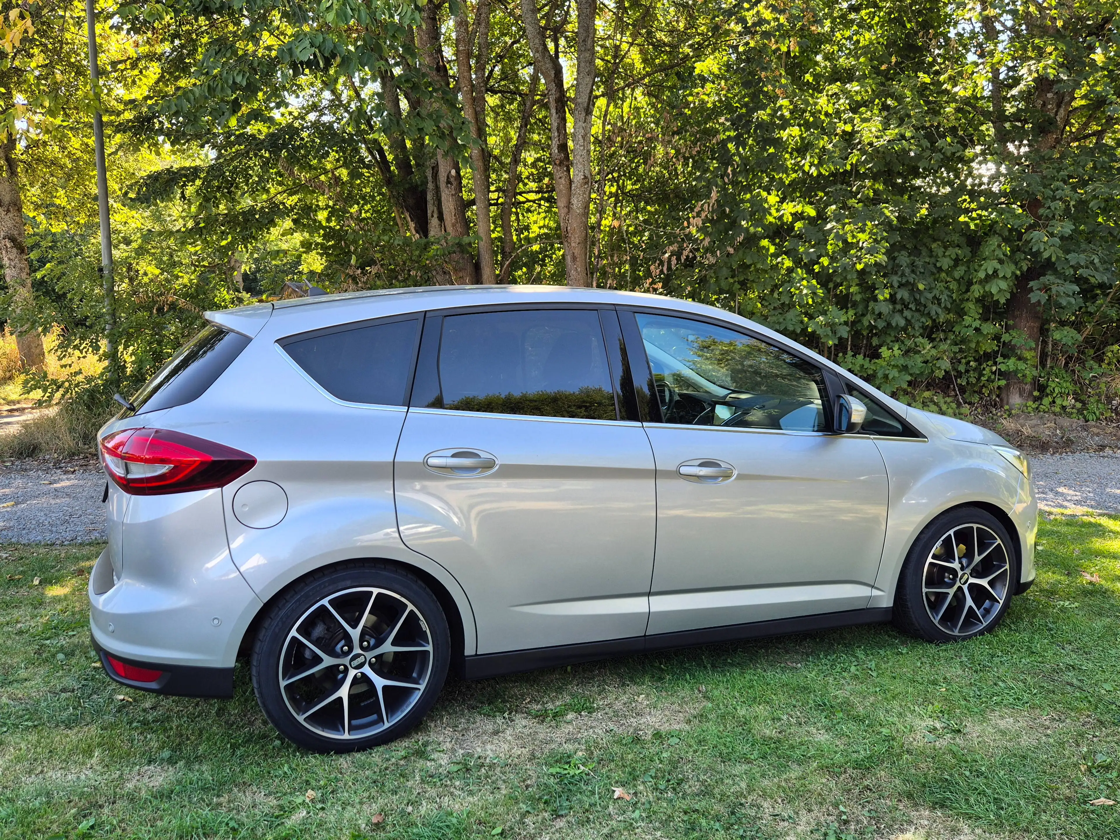 Ford C-Max Titanium 2,0 TDCi AUTOMATIK/AHK/KAMERA/NAVI/XENON — photo 11
