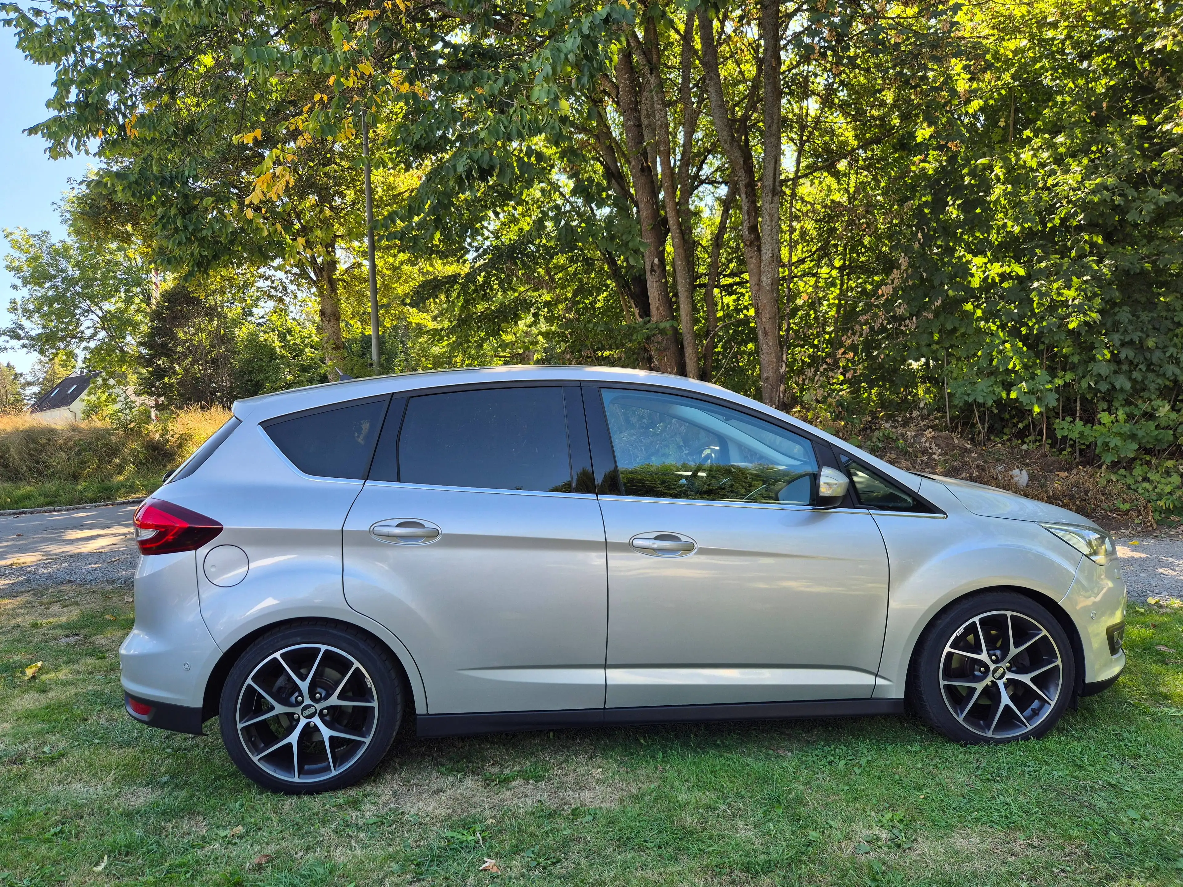 Ford C-Max Titanium 2,0 TDCi AUTOMATIK/AHK/KAMERA/NAVI/XENON — photo 12