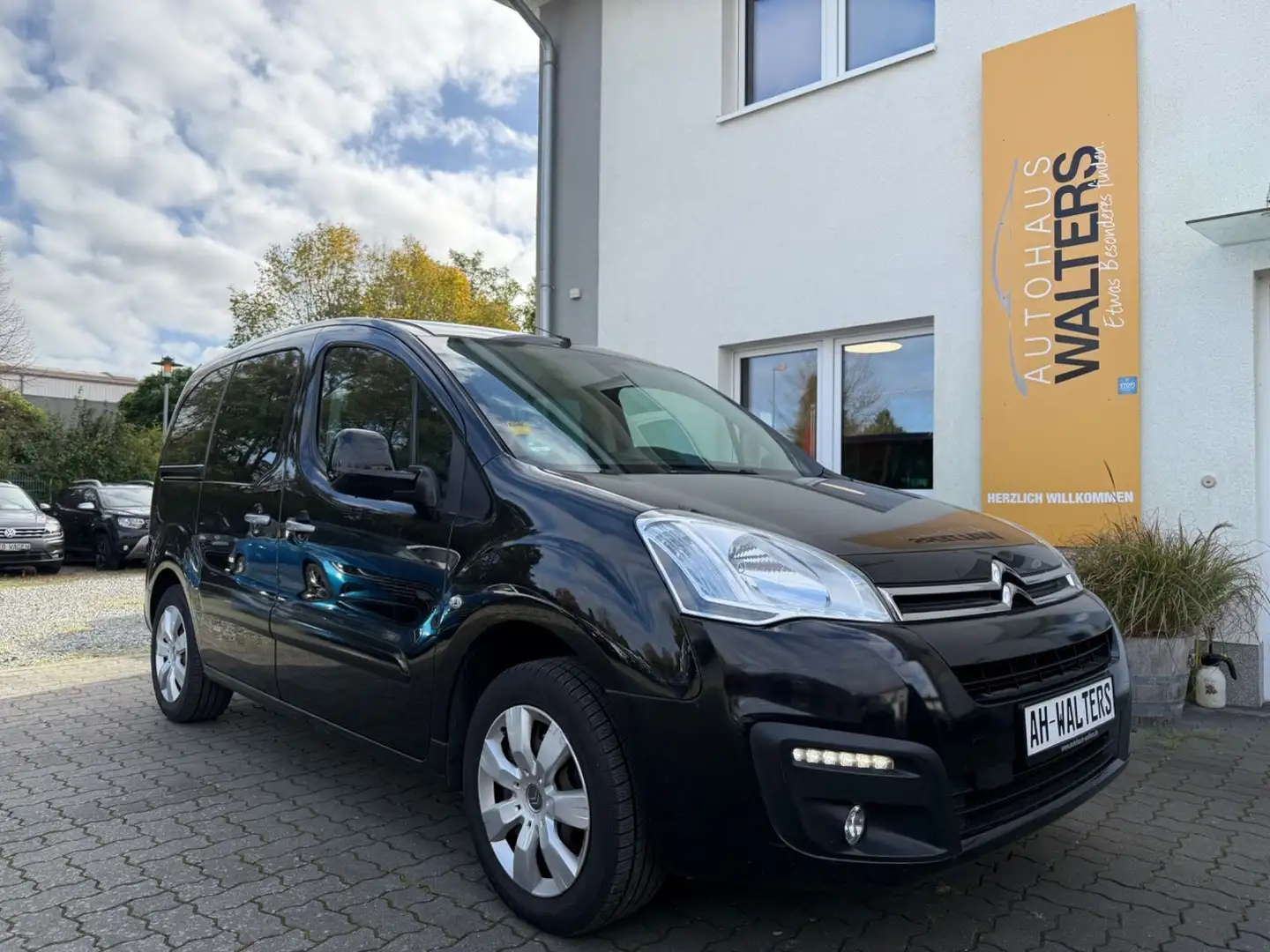Citroen Berlingo Kombi Selection=Klima-PDC-TÜV Neu= Schwarz - 1