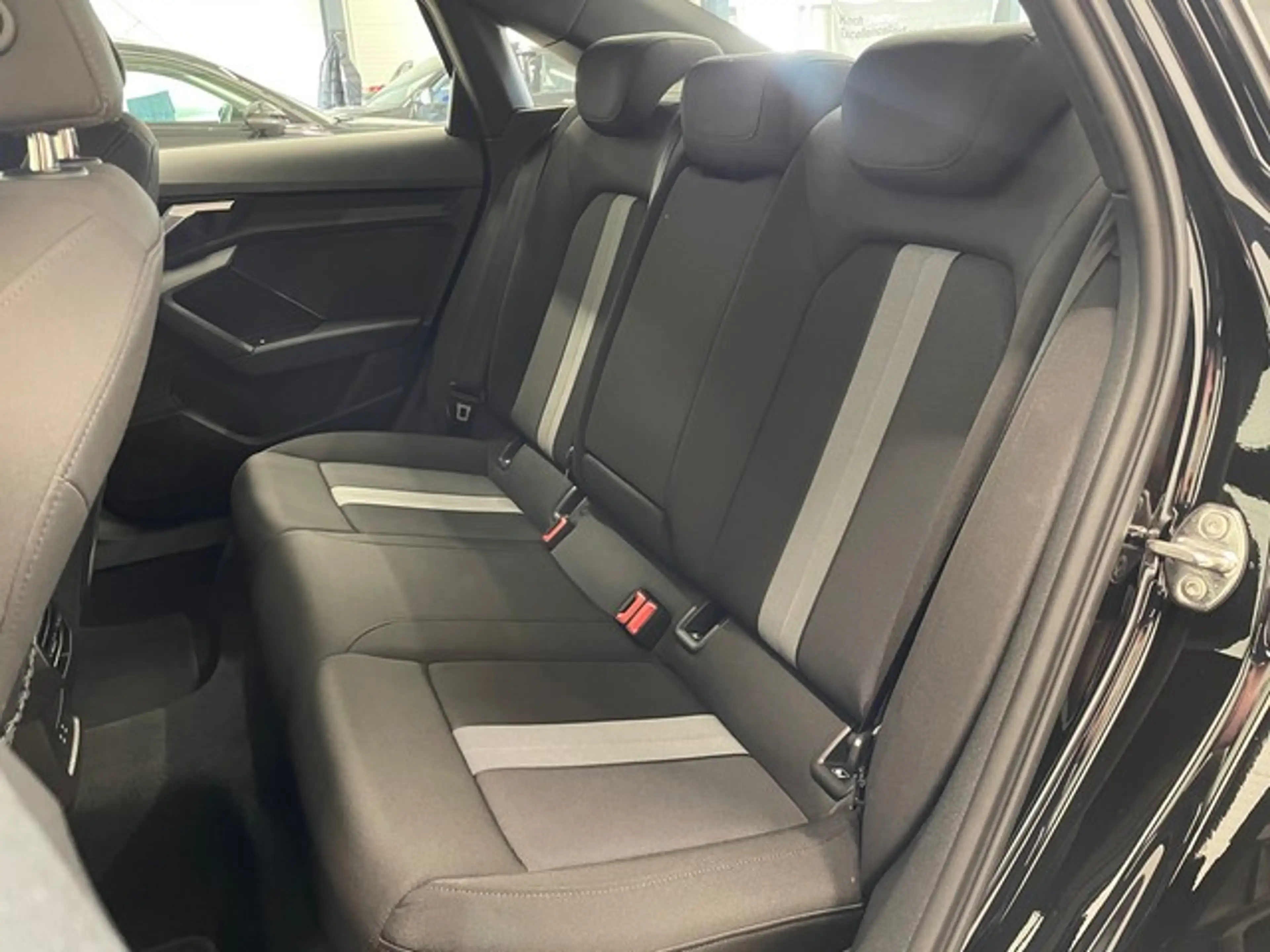 Audi A3 Limousine 35 TDI advanced AHK+APP+KAMERA — photo 9