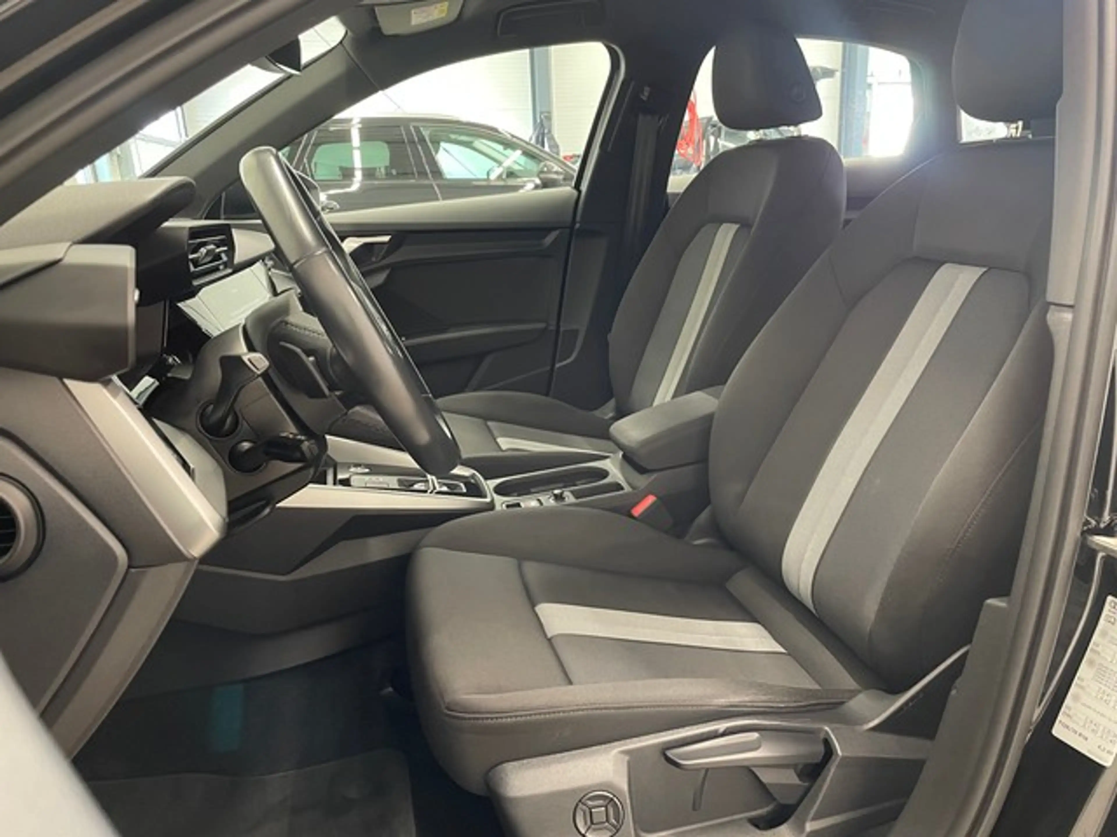 Audi A3 Limousine 35 TDI advanced AHK+APP+KAMERA — photo 10