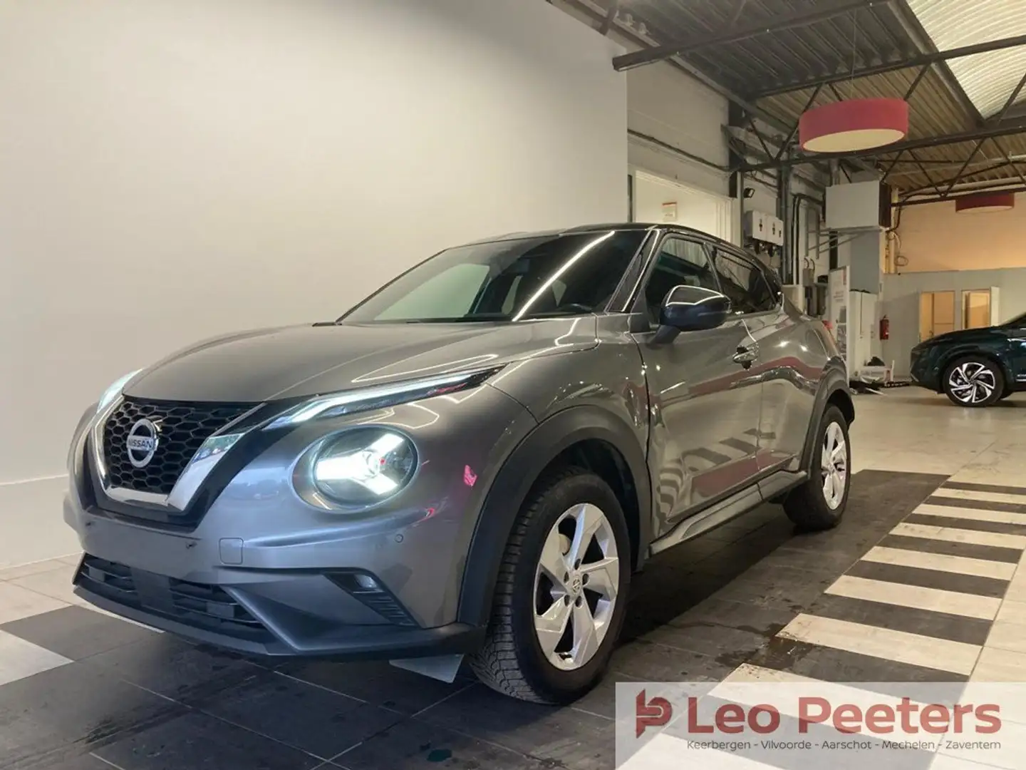 Nissan Juke PREMIERE EDITION BENZINE 6MT - 1