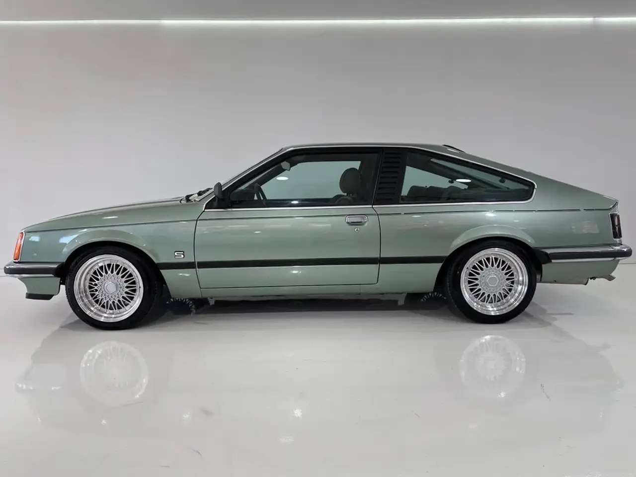 Opel Monza 3.0i, foto 5