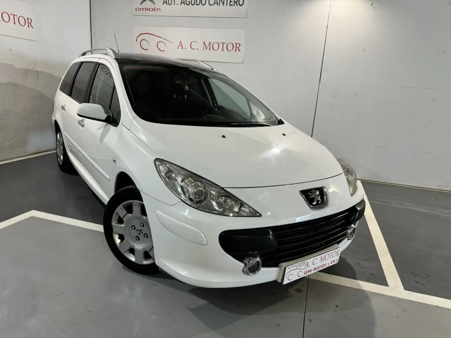 Peugeot 307 SW 1.6HDI D-Sign 110 Blanco - 1