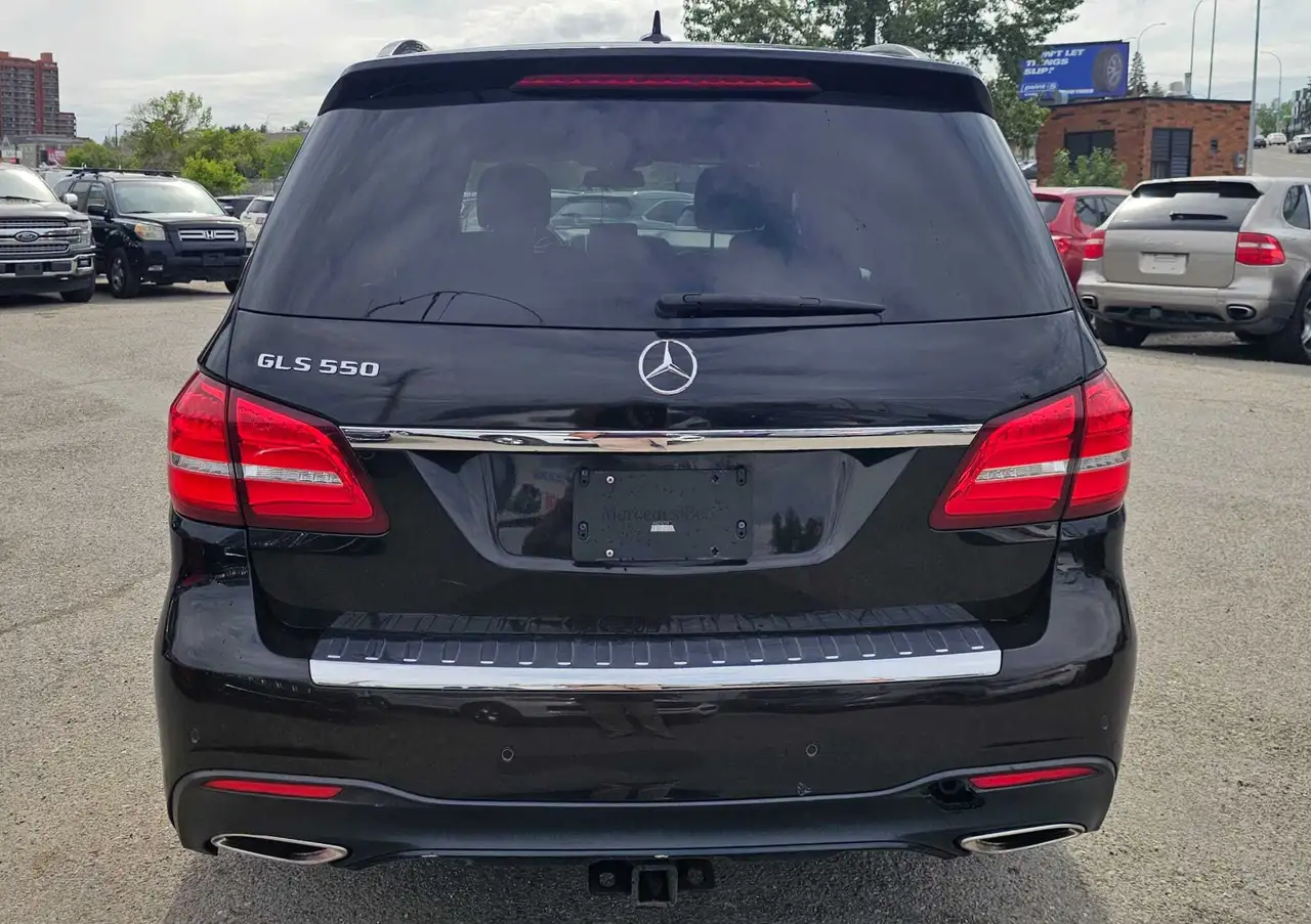 Mercedes-Benz GLS снимка Mercedes-Benz GLS