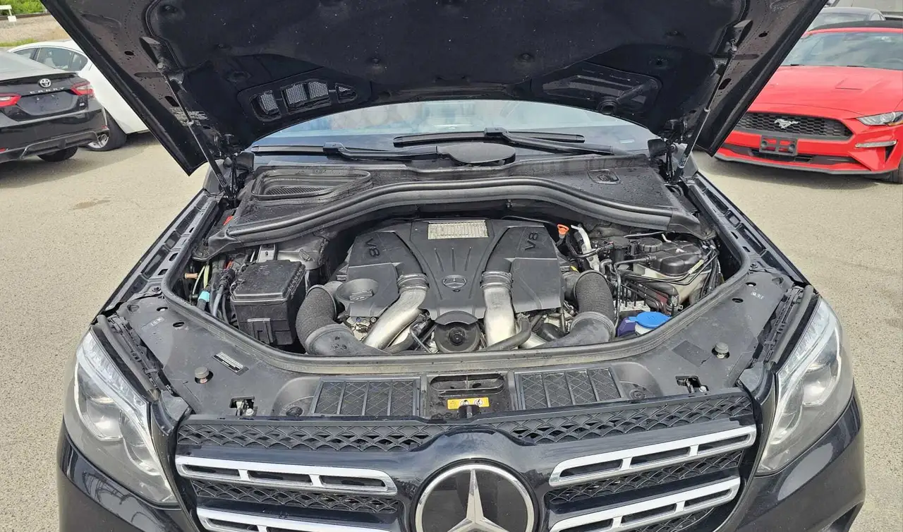 Mercedes-Benz GLS снимка Mercedes-Benz GLS
