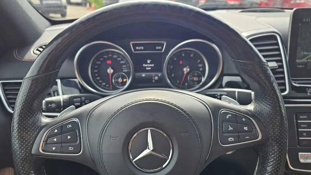 Mercedes-Benz GLS снимка Mercedes-Benz GLS