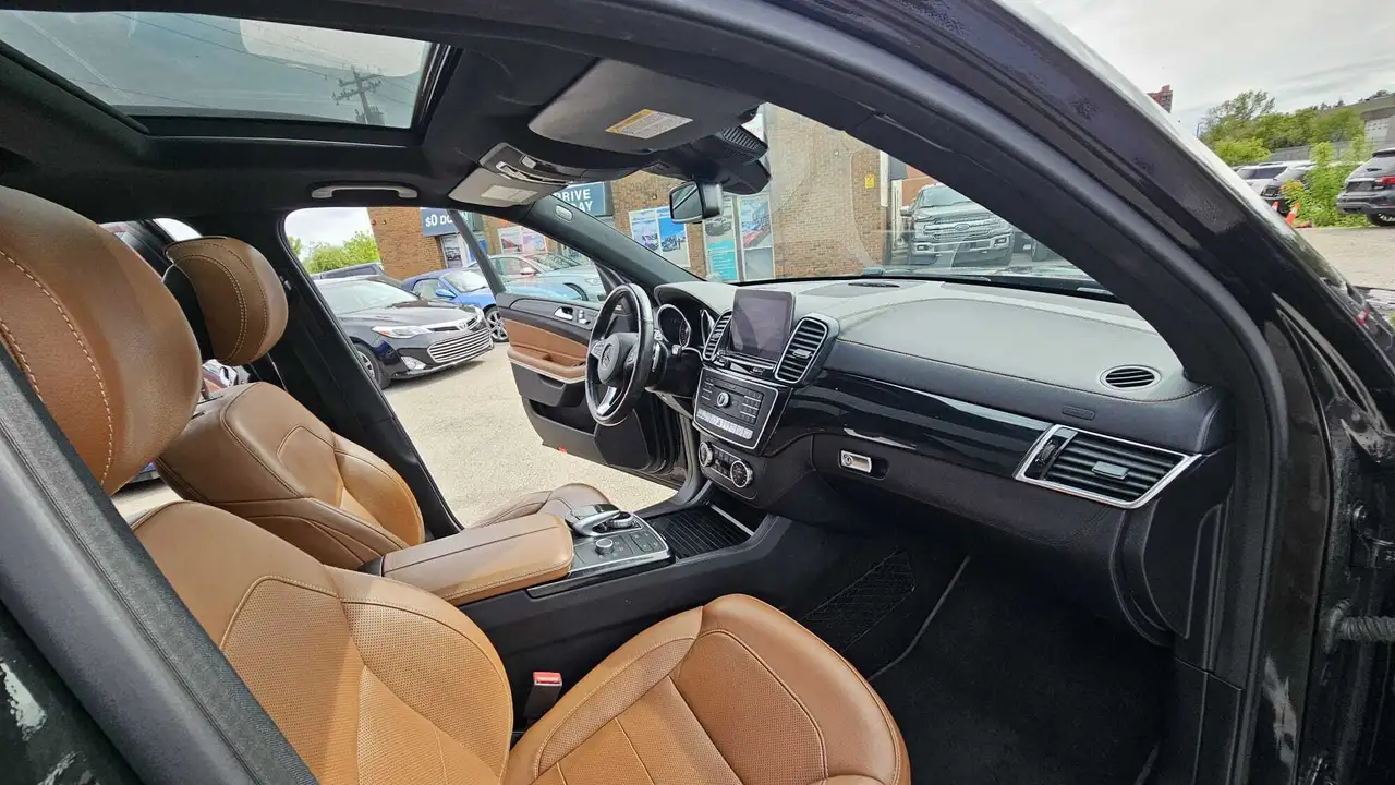 Mercedes-Benz GLS снимка Mercedes-Benz GLS