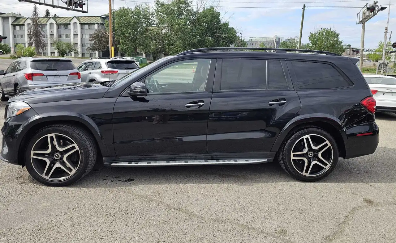 Mercedes-Benz GLS снимка Mercedes-Benz GLS