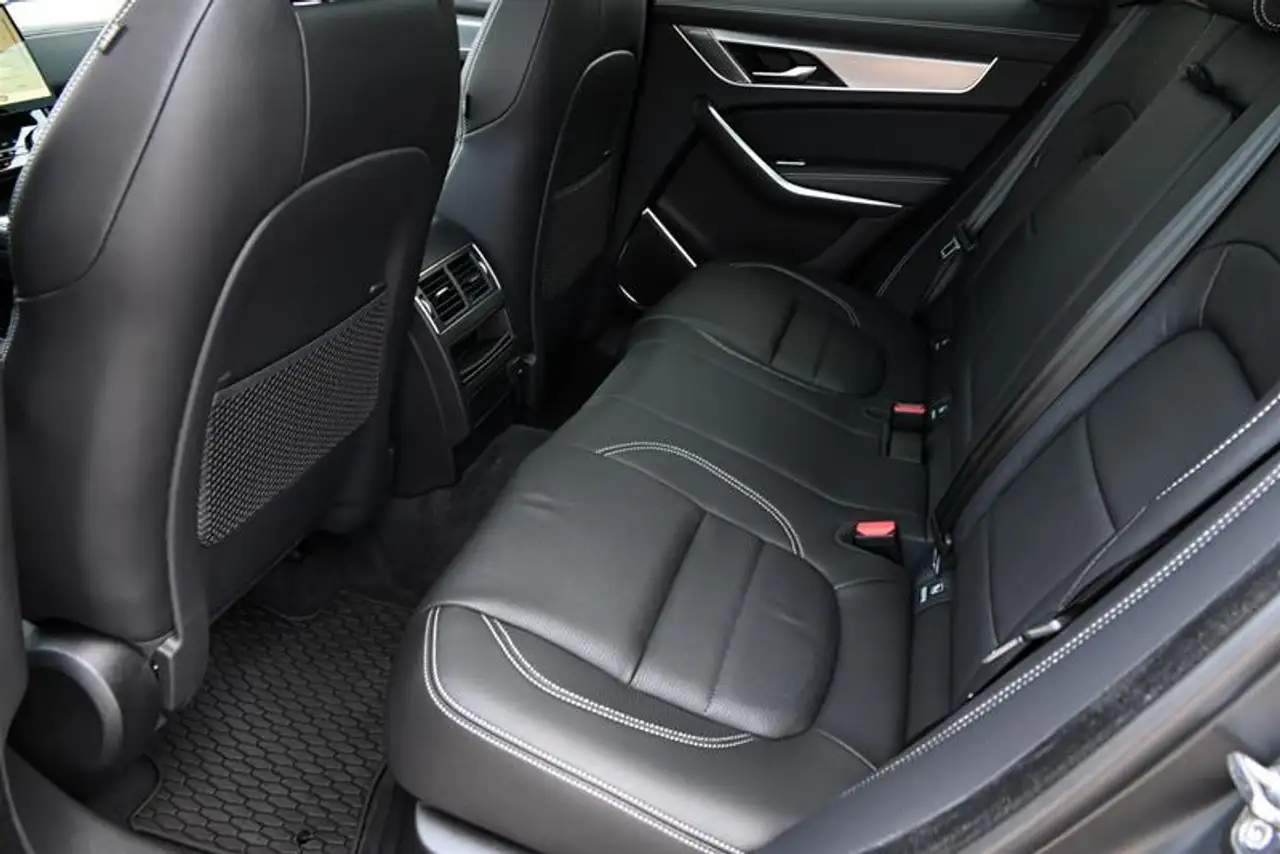 Jaguar F-Pace снимка Jaguar F-Pace