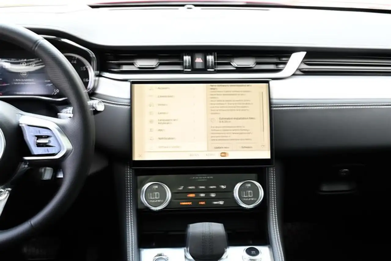Jaguar F-Pace снимка Jaguar F-Pace
