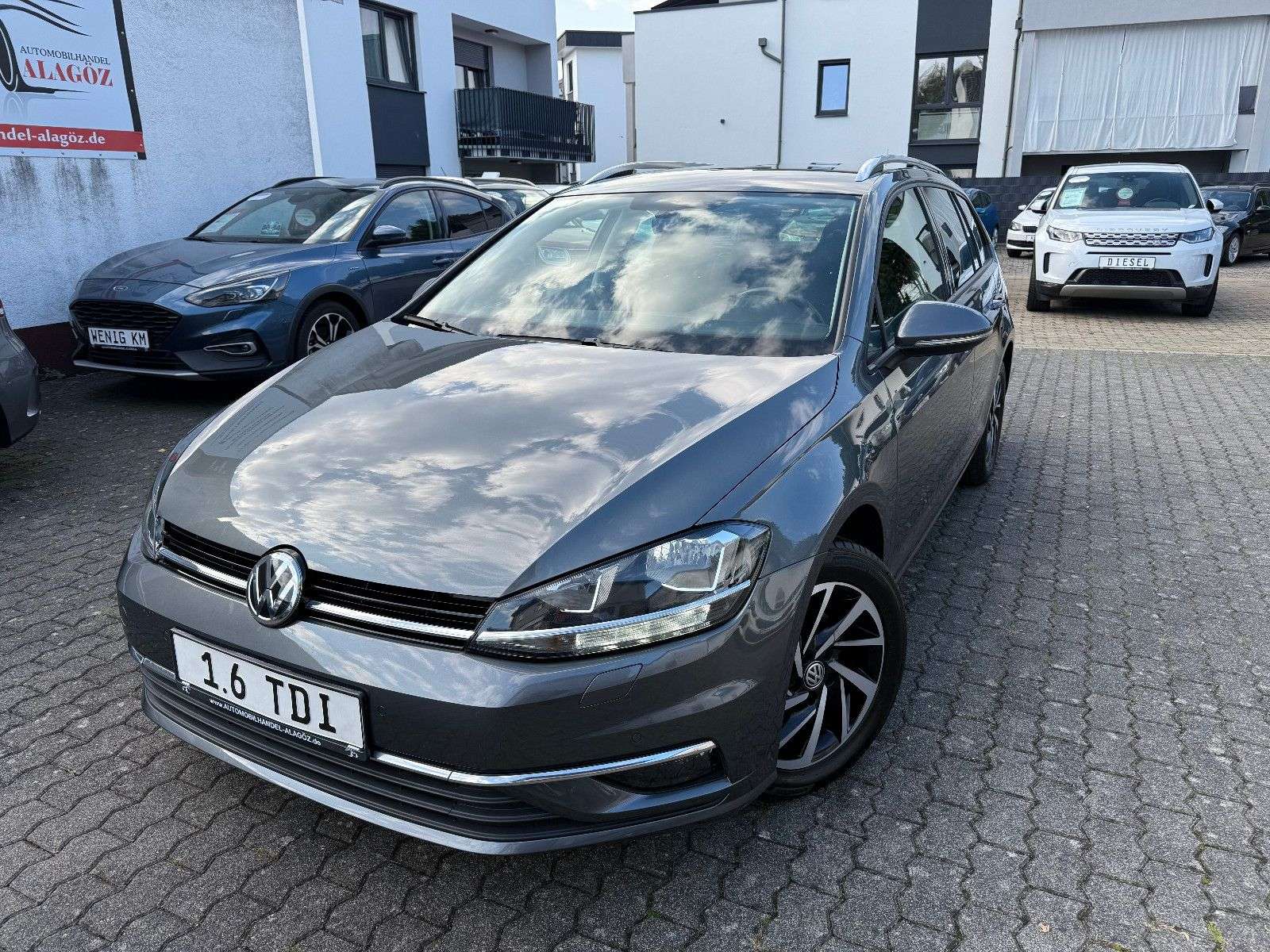 Second hand Volkswagen Golf 1.6