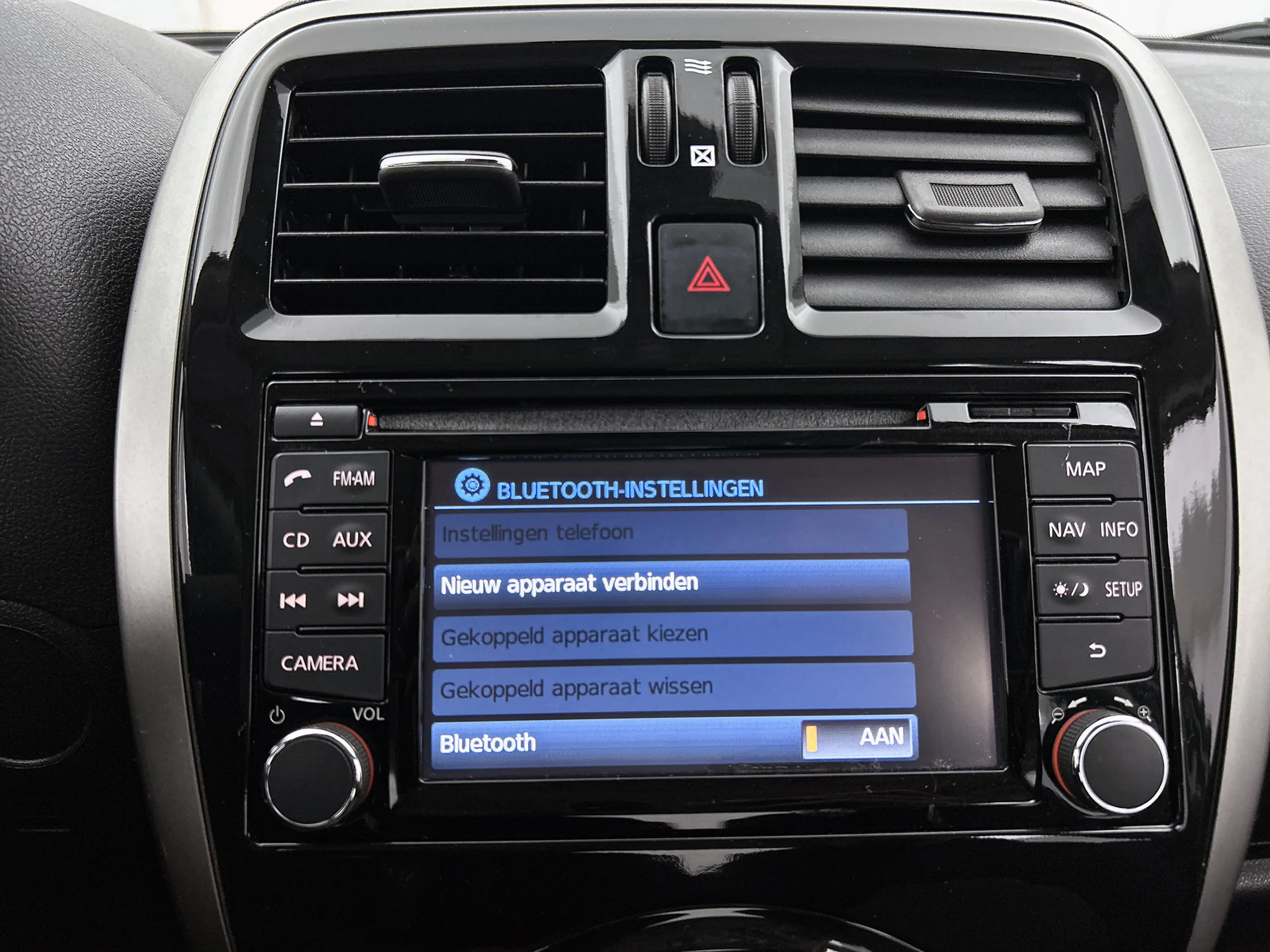 Nissan Micra 1.2 Connect Edition Navi, cruise, parkeersensoren — photo 20