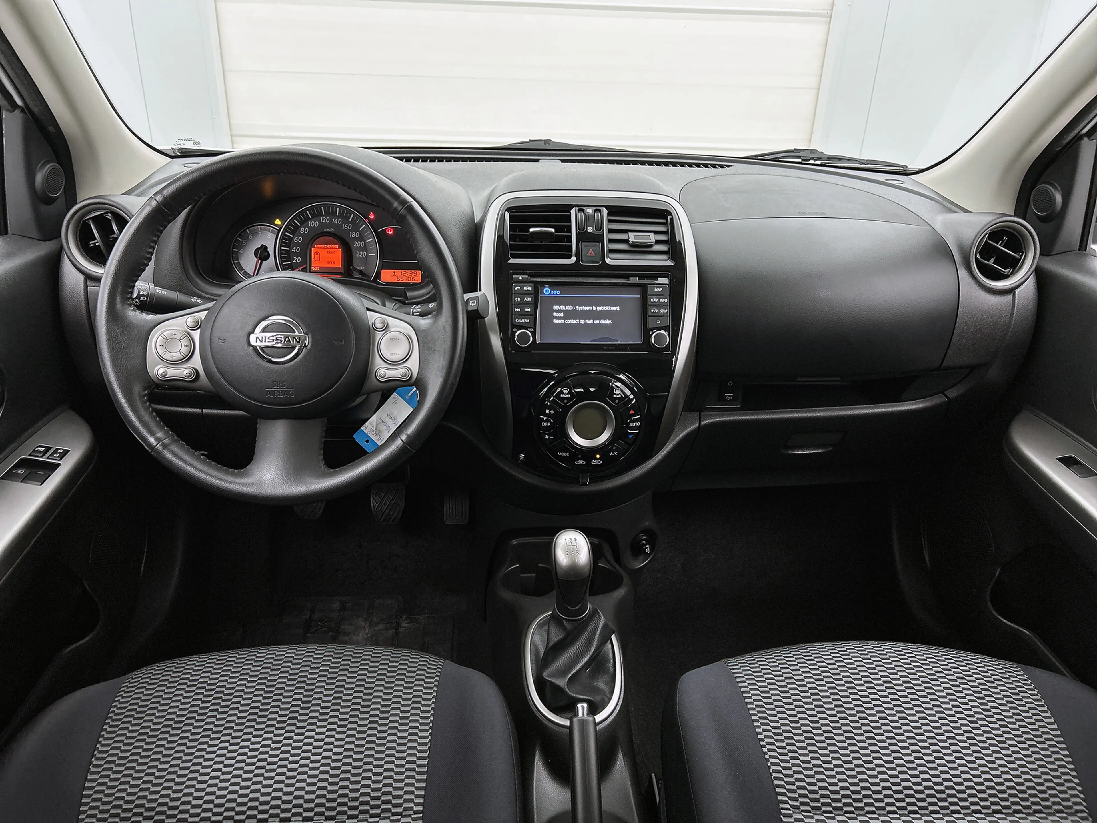 Nissan Micra 1.2 Connect Edition Navi, cruise, parkeersensoren — photo 24