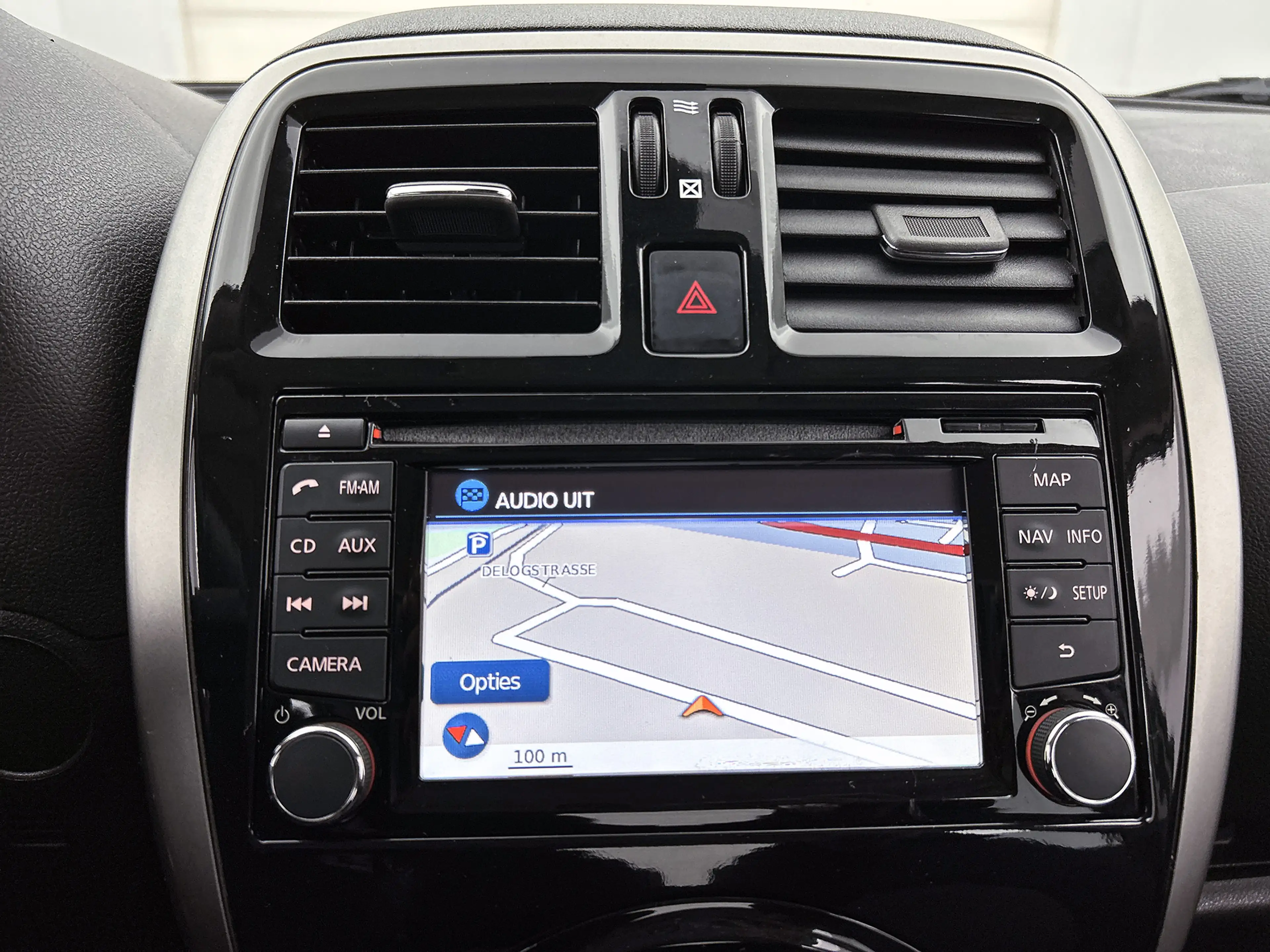 Nissan Micra 1.2 Connect Edition Navi, cruise, parkeersensoren — photo 3