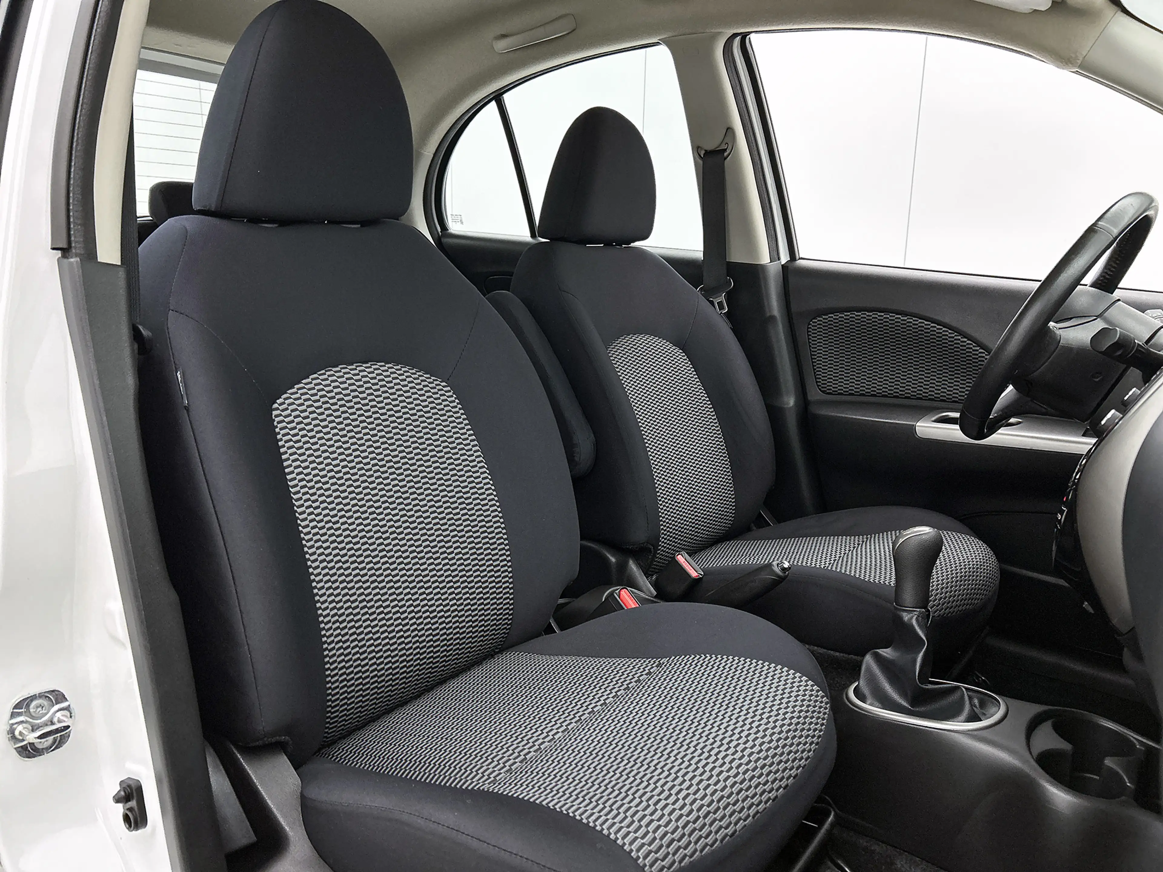Nissan Micra 1.2 Connect Edition Navi, cruise, parkeersensoren — photo 34
