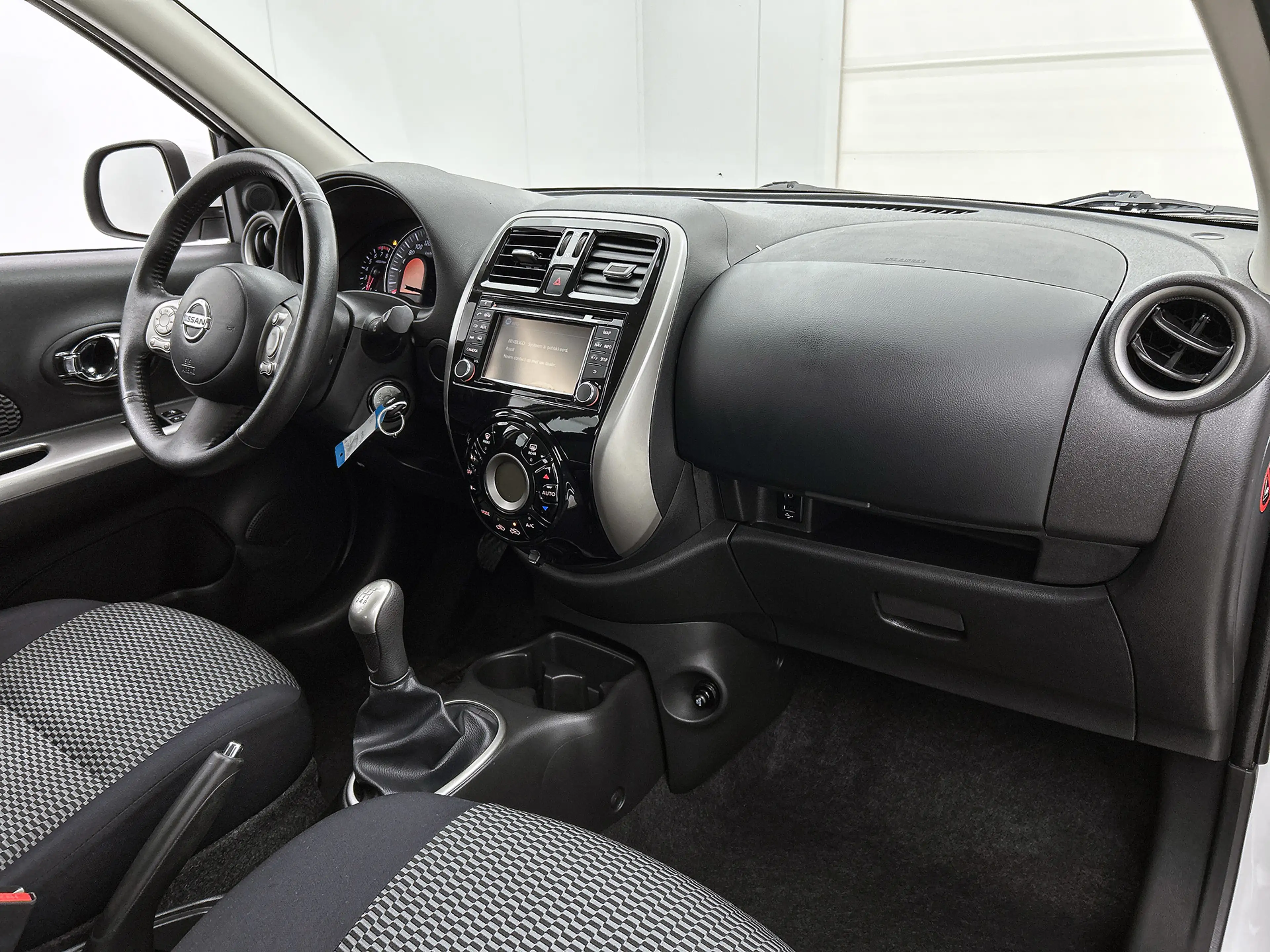 Nissan Micra 1.2 Connect Edition Navi, cruise, parkeersensoren — photo 5