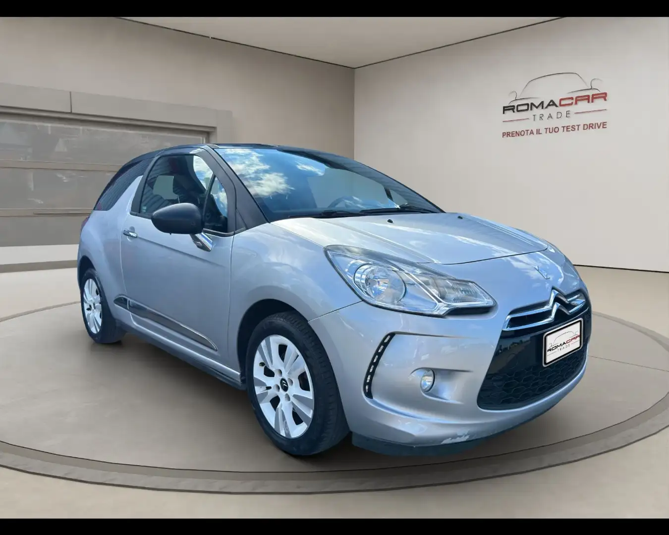 DS Automobiles DS 3 3 - DS 3 1.6 VTi 120 aut. So Chic Gris - 1