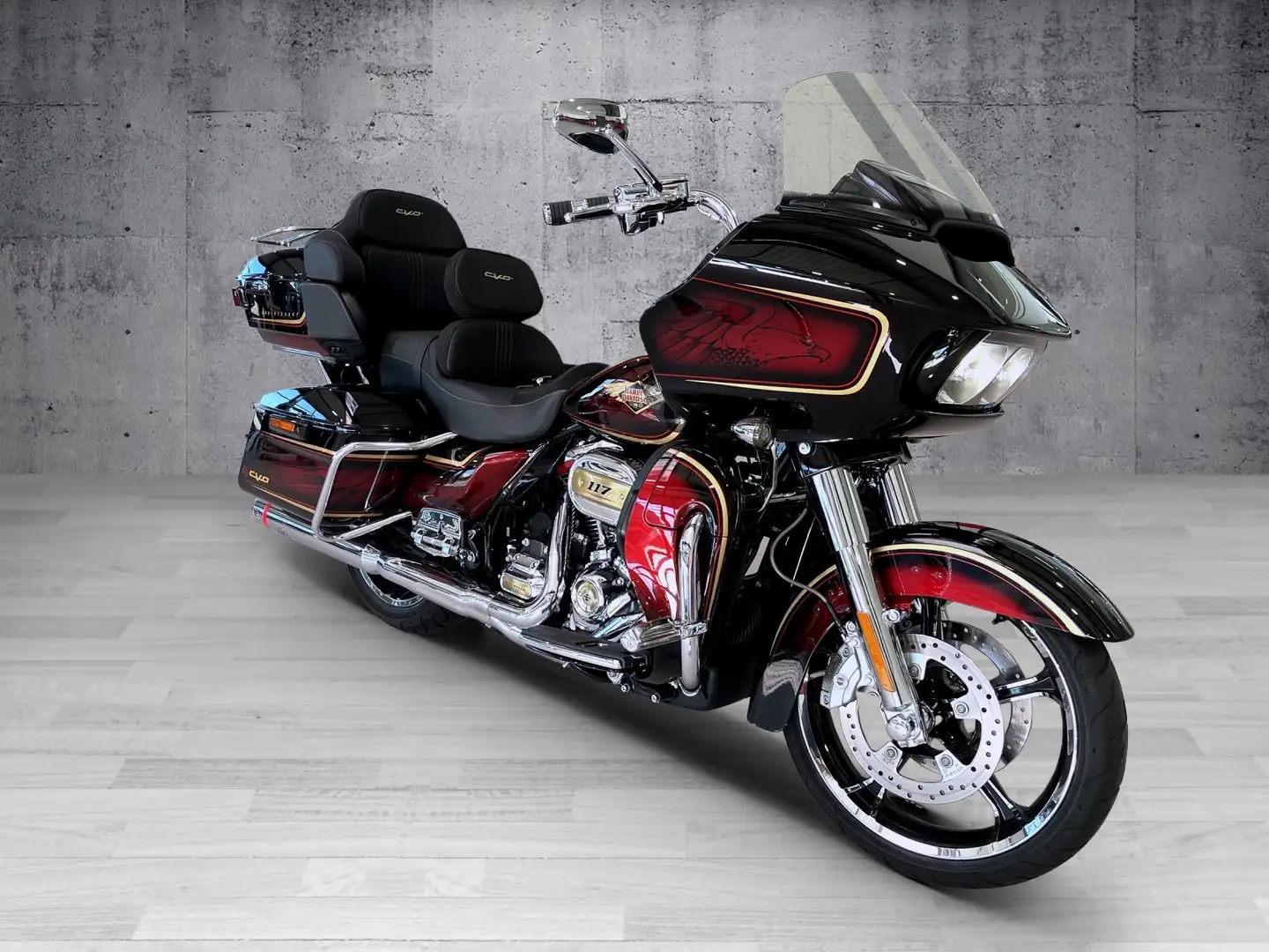 Harley-Davidson Road Glide CVO Limited Anniversary 307/1500 Červená - 2