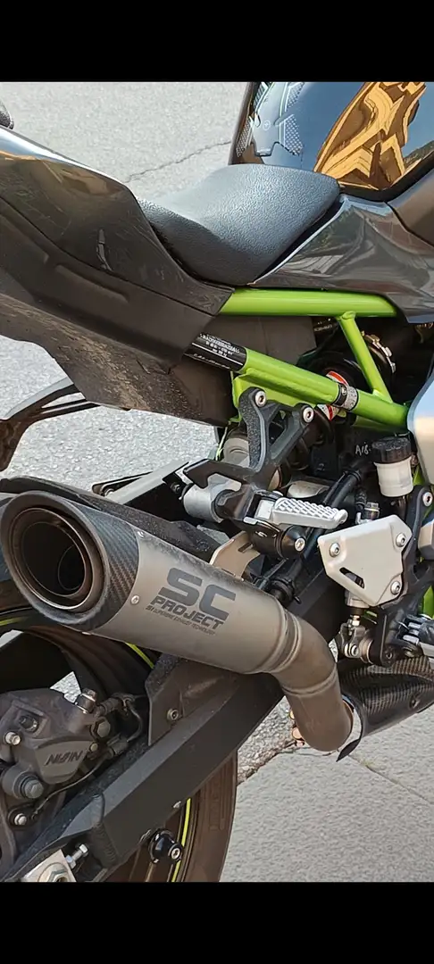 Kawasaki Z 900 Gri - 2