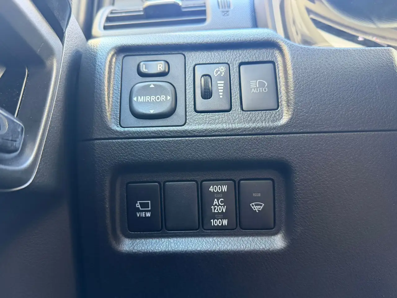 Toyota 4-Runner снимка Toyota 4-Runner
