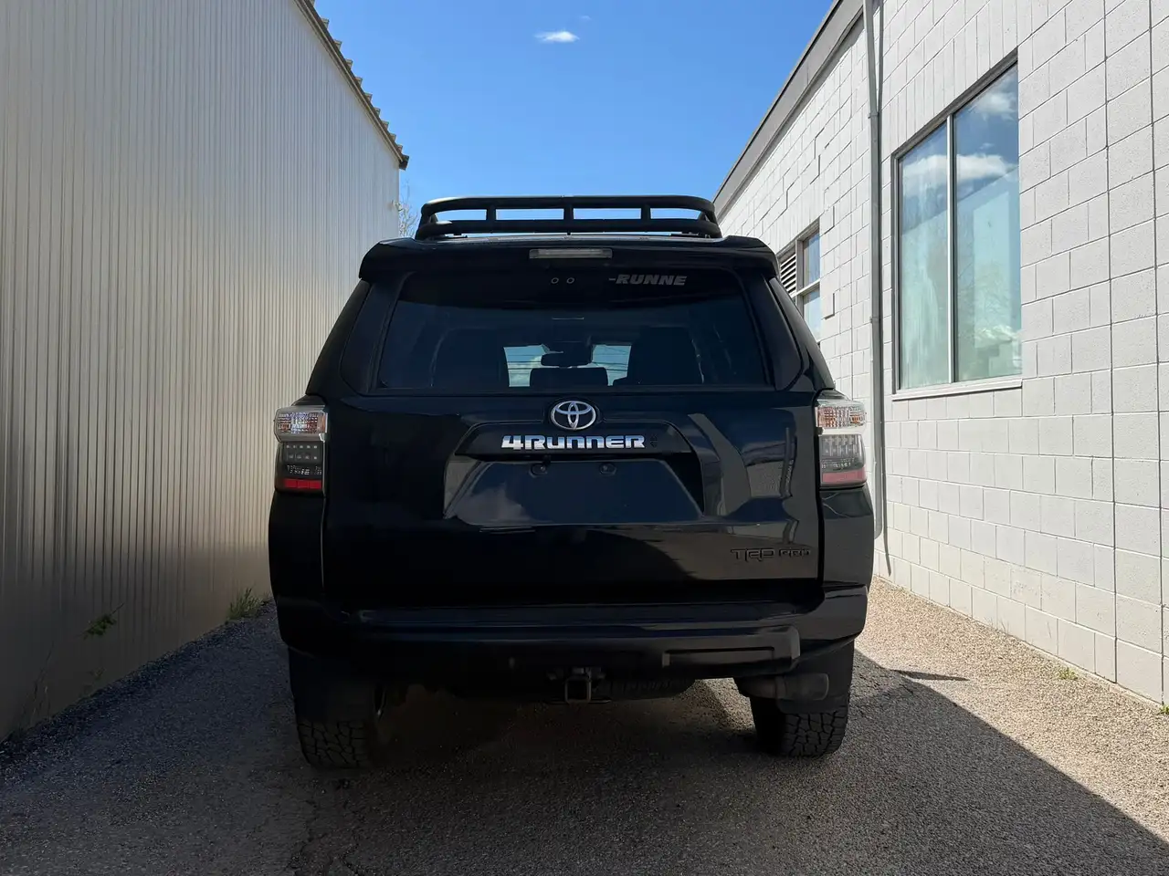 Toyota 4-Runner снимка Toyota 4-Runner