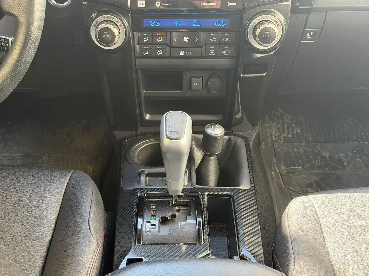 Toyota 4-Runner снимка Toyota 4-Runner