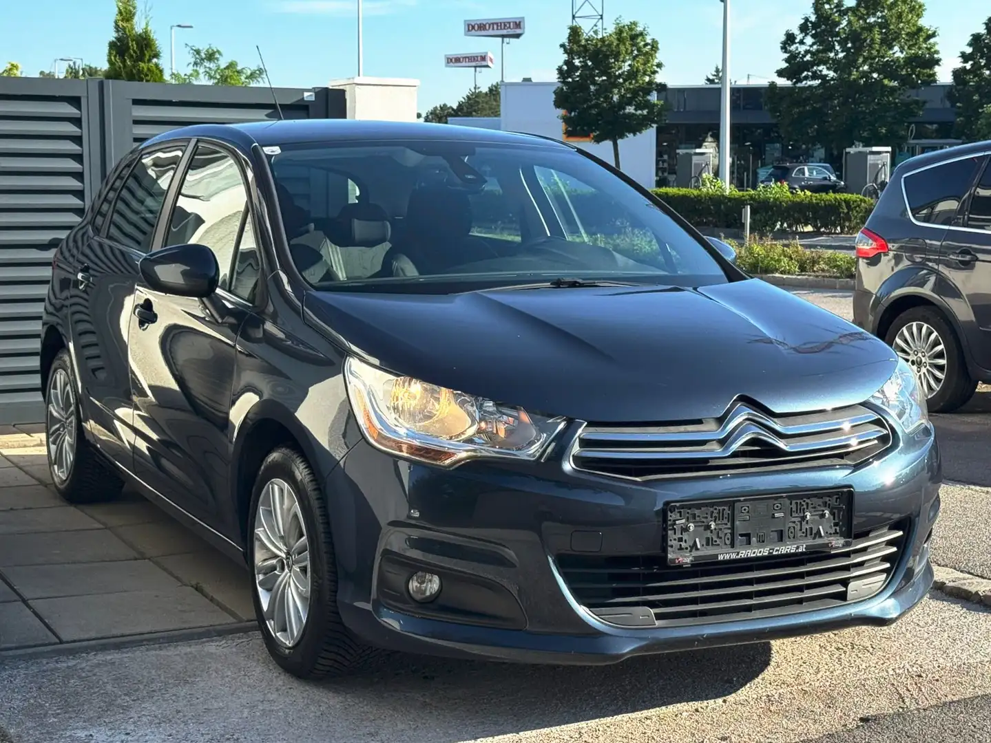 Citroen C4 1,6 VTi Seduction 120PS neues PICKERL 03/27 Schwarz - 1