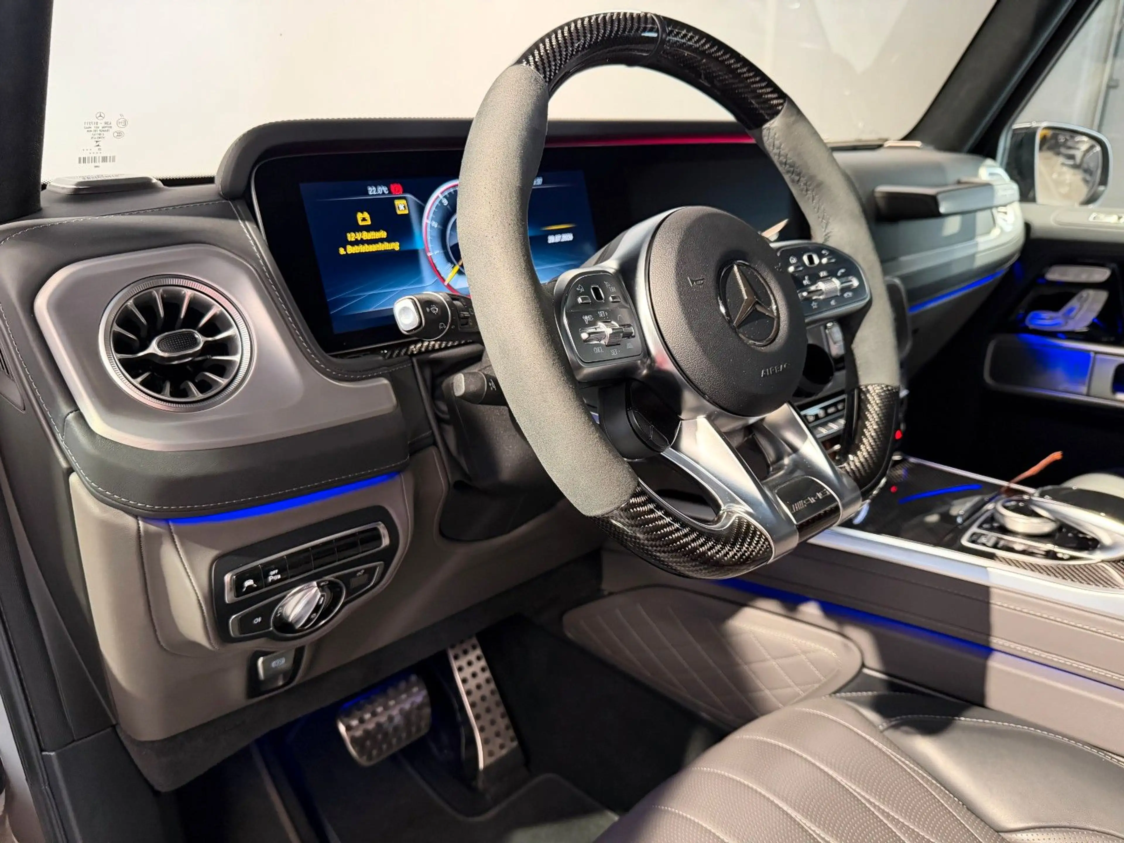 Mercedes-Benz G 63 AMG *1 OWNER* — photo 10