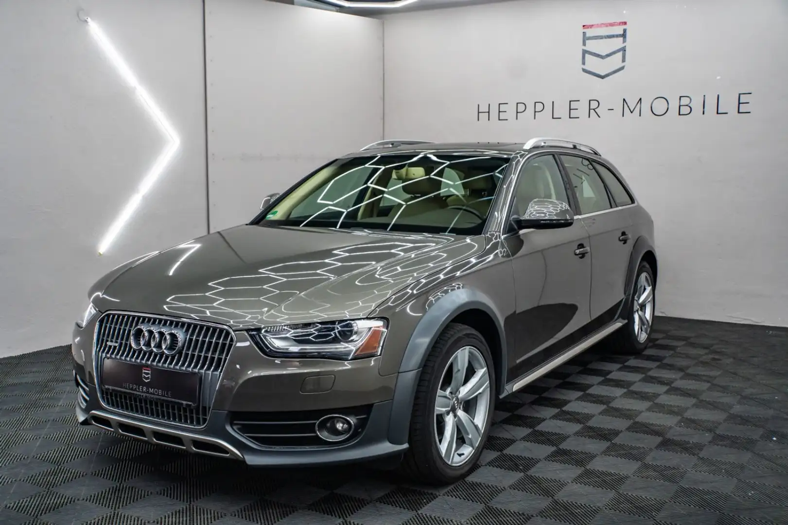 Audi A4 allroad 2.0 TFSI, Pano, SZH *Kundenauftrag* Brun - 1