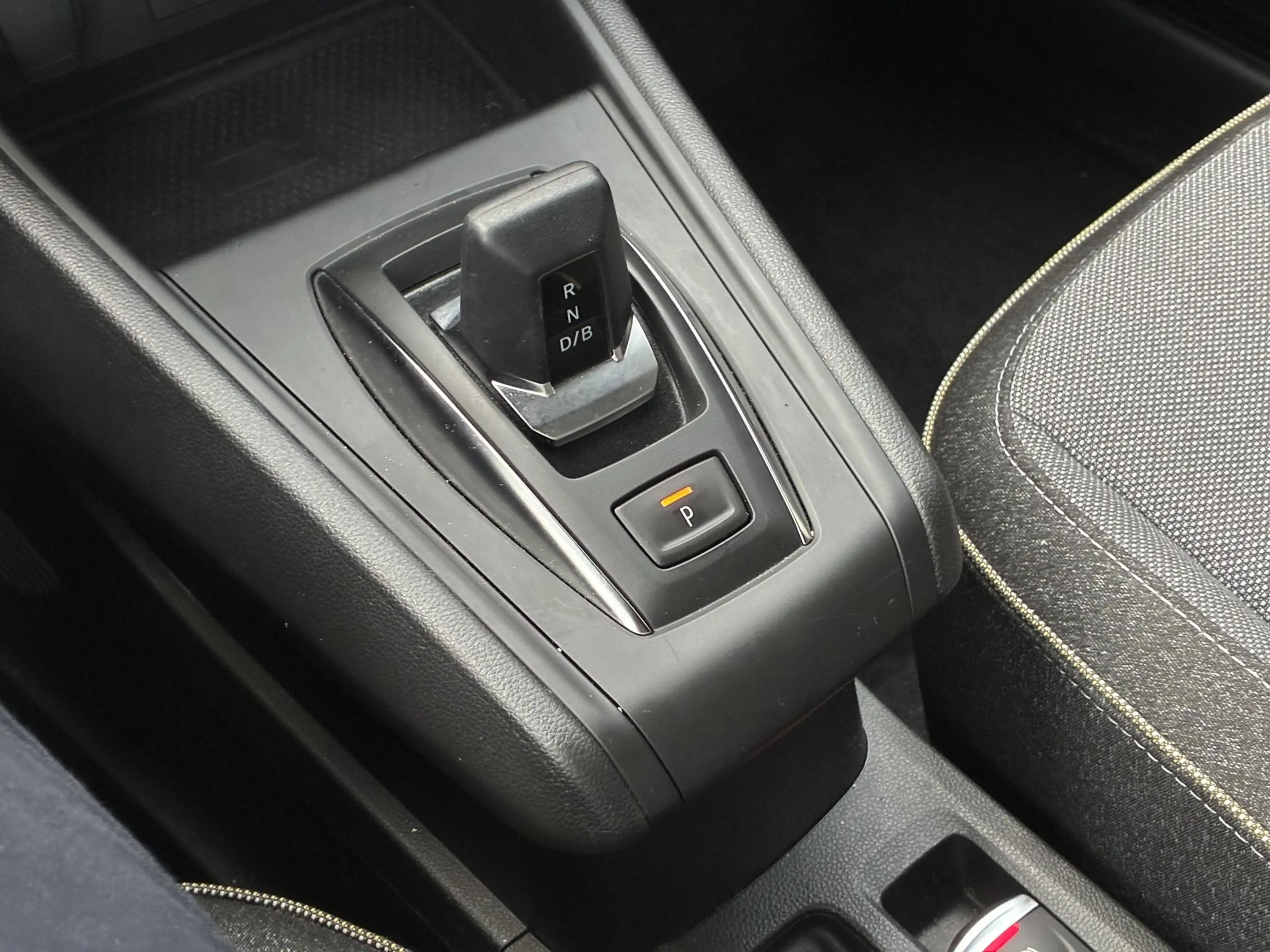 Renault Captur 1.8 E-Tech full hybrid 160 techno | Camera | Navi — photo 14
