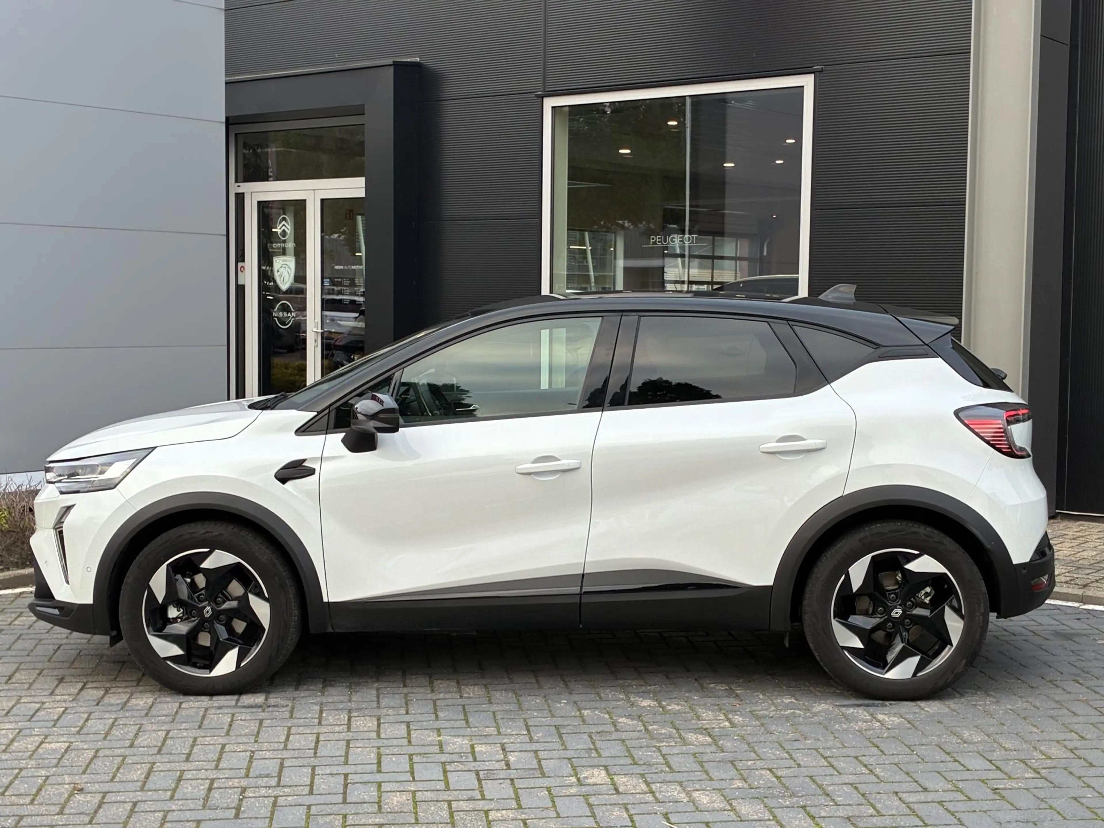 Renault Captur 1.8 E-Tech full hybrid 160 techno | Camera | Navi — photo 8