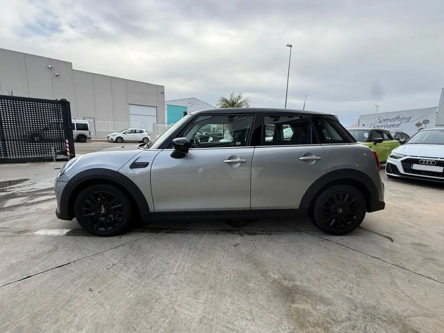 MINI Cooper 5 PUERTAS Gris - 2