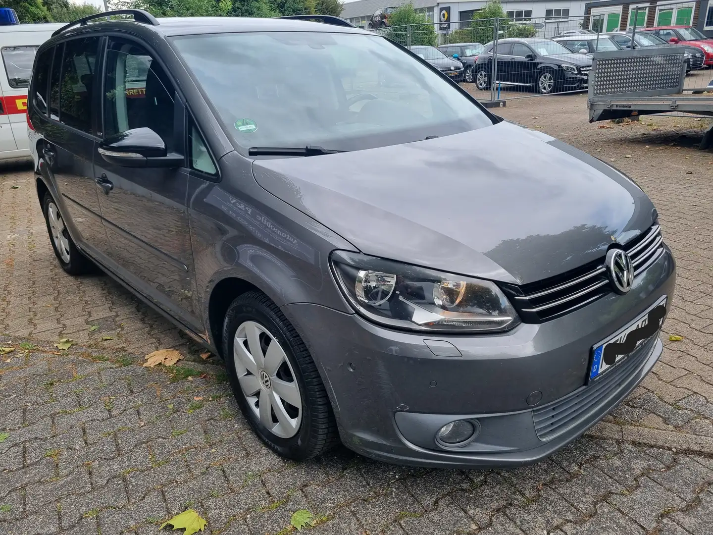 Volkswagen Touran Style7 SITZER*NAVI*KLIMA*SITZH*AHK* Grau - 2