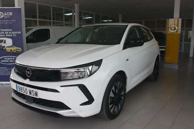 Opel Grandland 1.2T S&S Design & Tech 130
