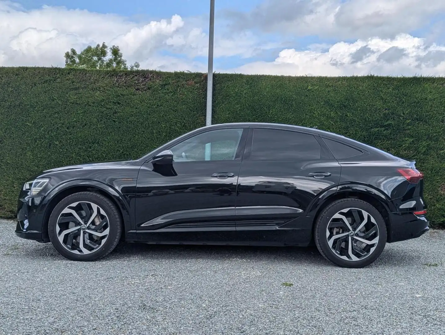 Audi e-tron Sportback Q8 e-tron - 2x s-line + black style - ma Zwart - 2