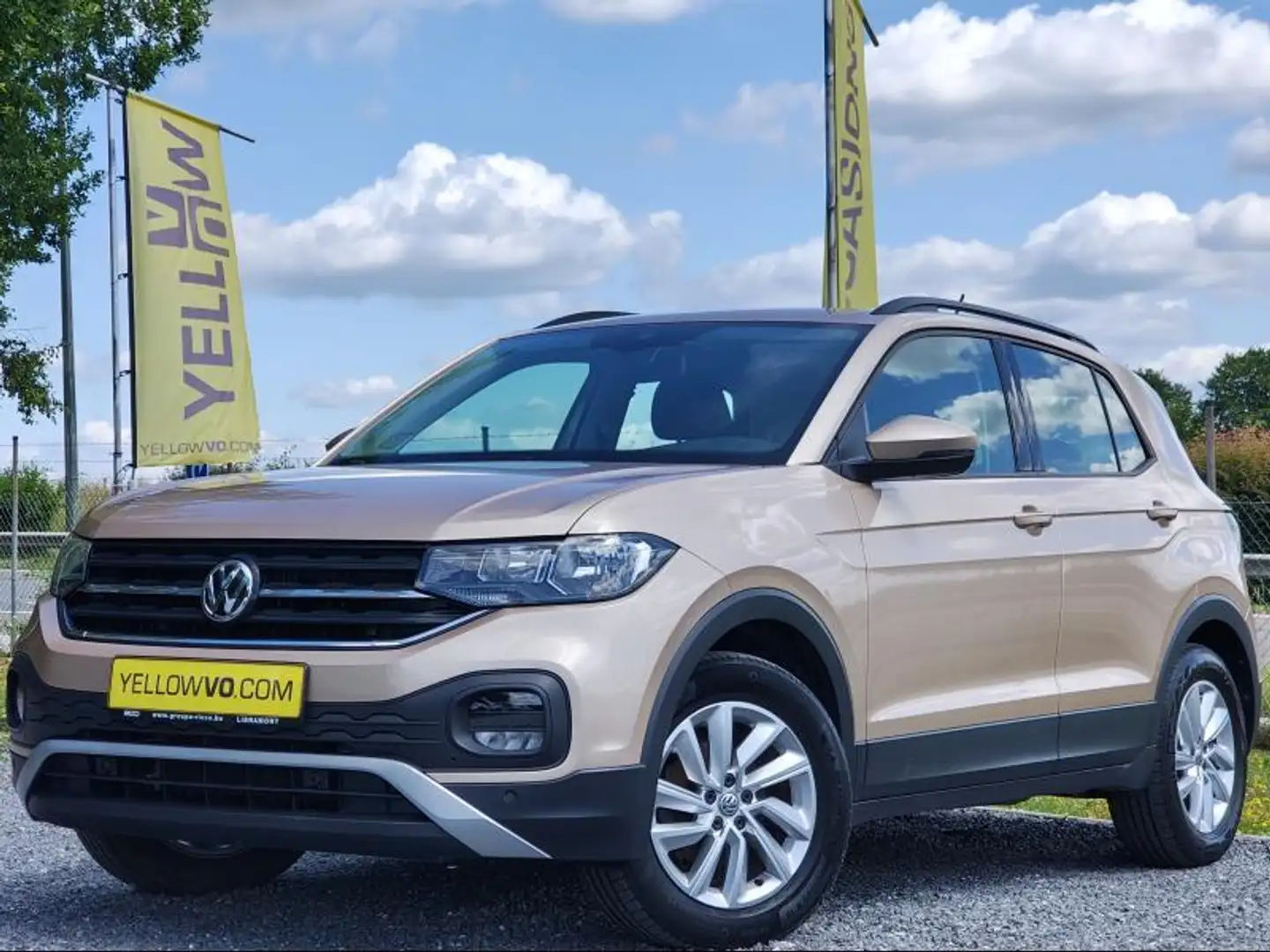 Volkswagen T-Cross United / 1.6 TDi / Carplay Золотий - 1
