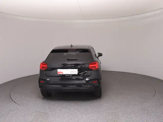 Audi Q2 view 6