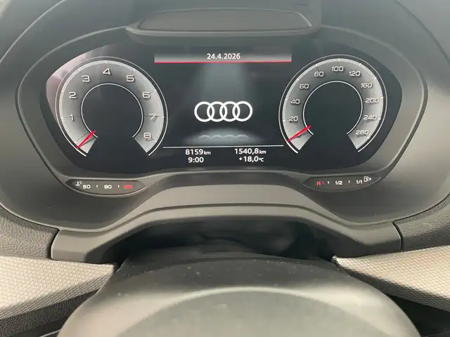 Audi Q2 view 15