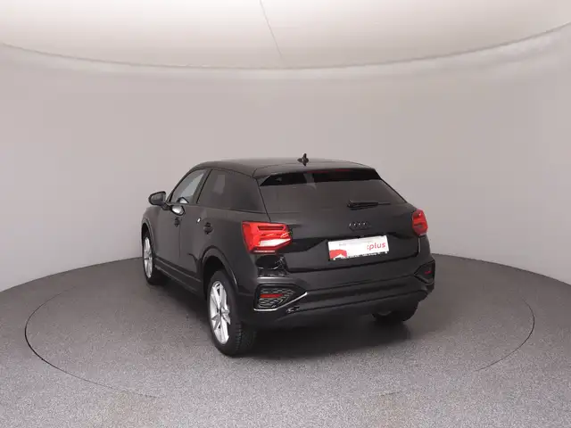 Audi Q2 view 5