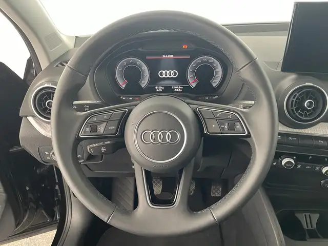 Audi Q2 view 12