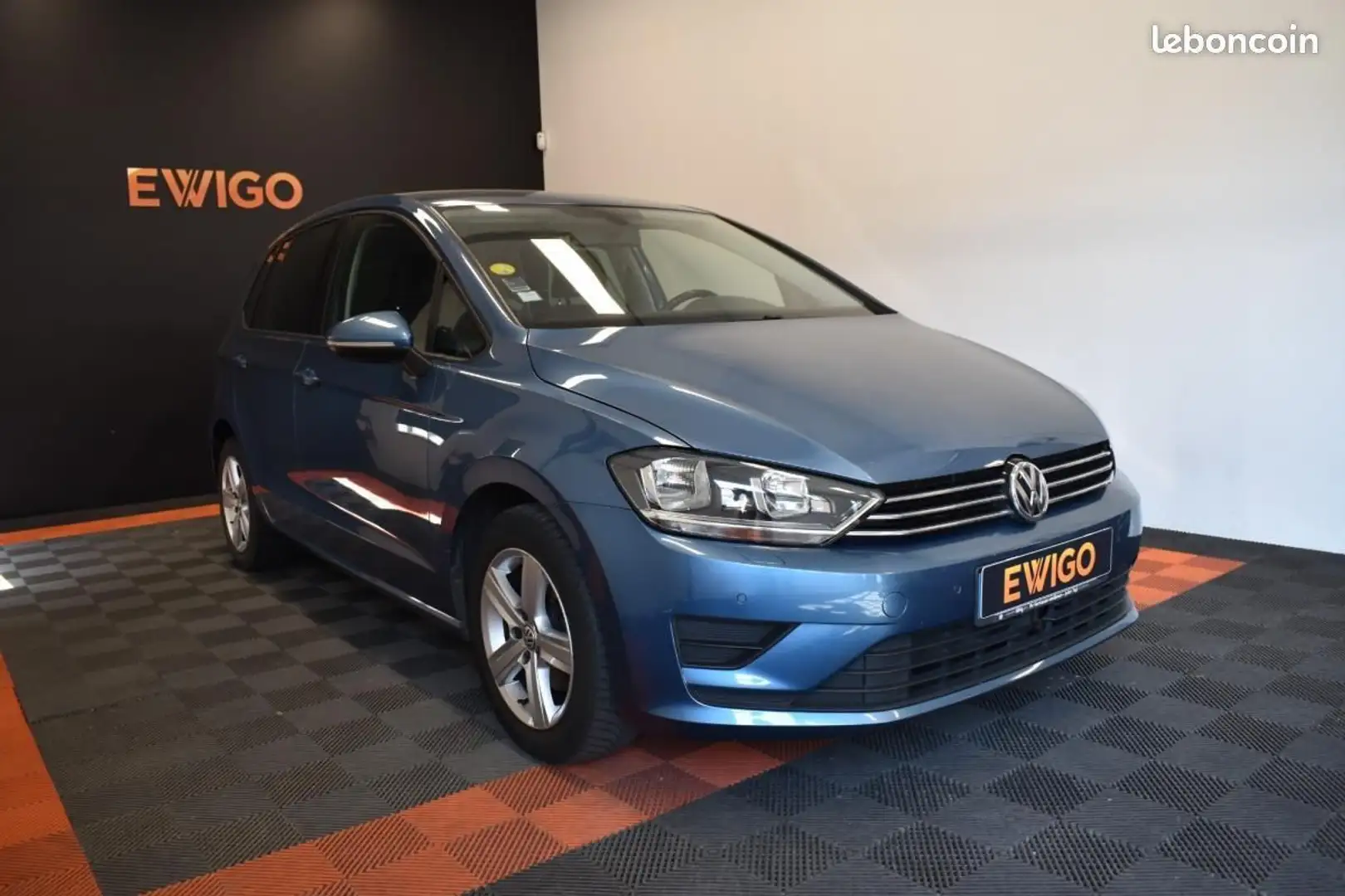 Volkswagen Golf Sportsvan 1.6 TDI 110ch LOUNGE ACC RADAR AV AR SIEGES CHAUFF Mavi - 1