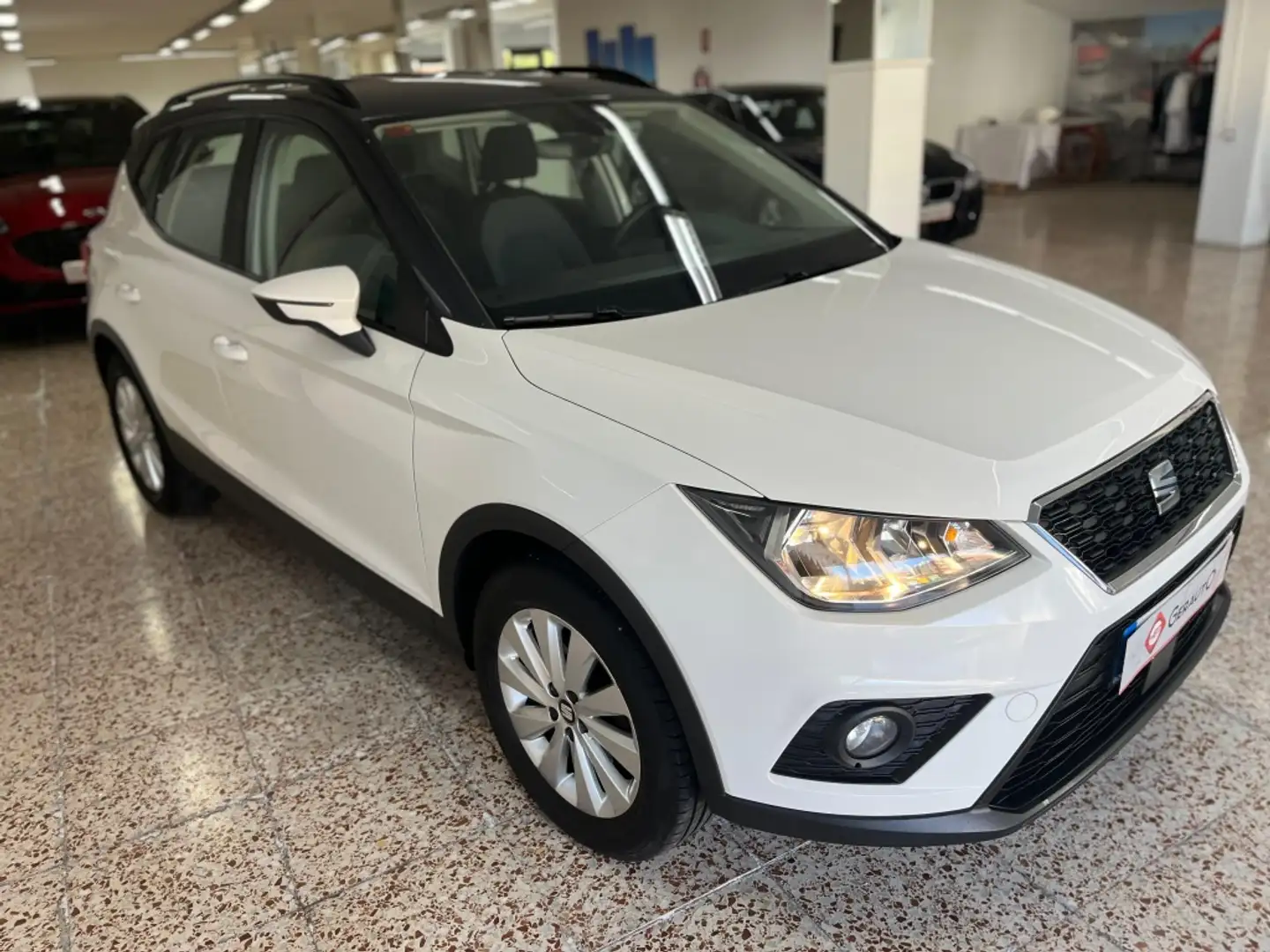 SEAT Arona 1.0 TSI S&S Style 110 Blanco - 2