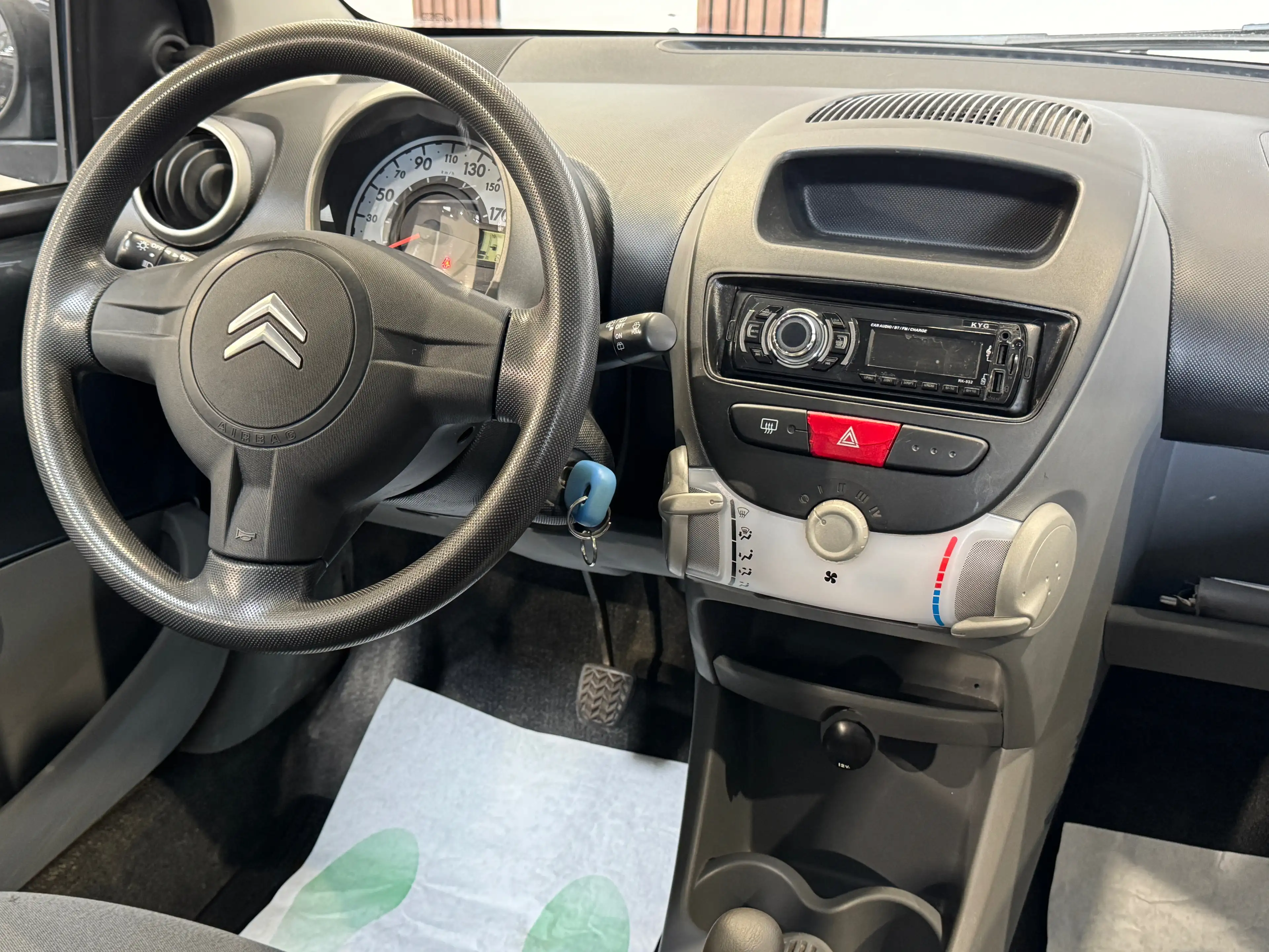 Citroen C1 — photo 12