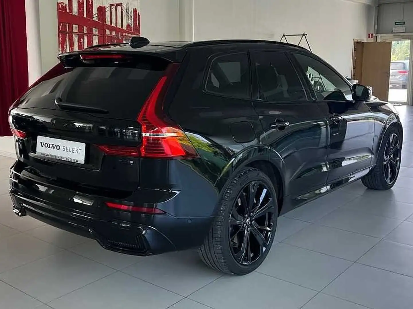 Volvo XC60 XC60 Black Edition Ultra T8 AWD Plug-in Hybrid Zwart - 2