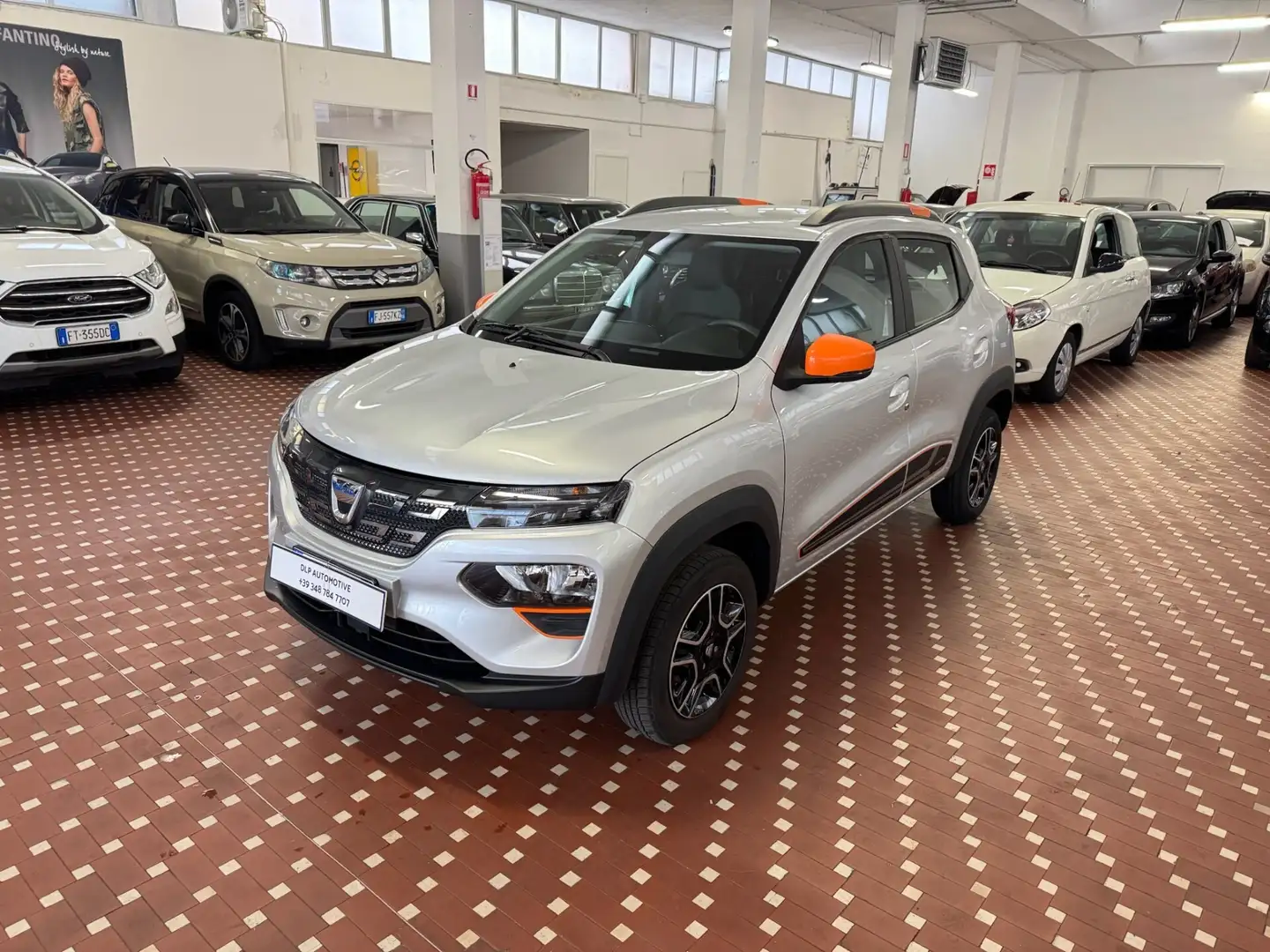 Dacia Spring Comfort Plus Electric 45 Silber - 1