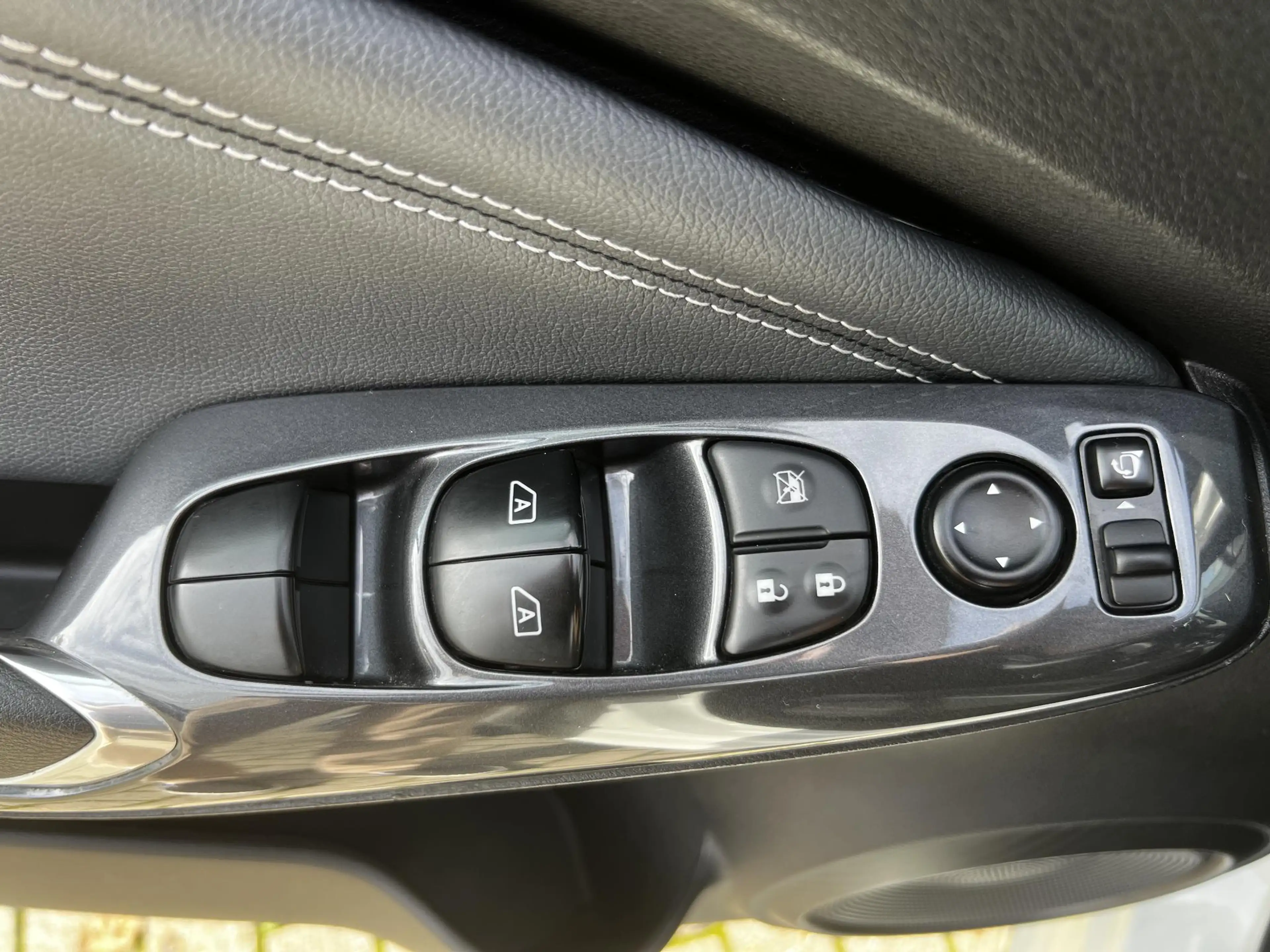Nissan Juke 1.0 DIG-T Tekna | Trekhaak | BOSE-audio | 360 came — photo 21